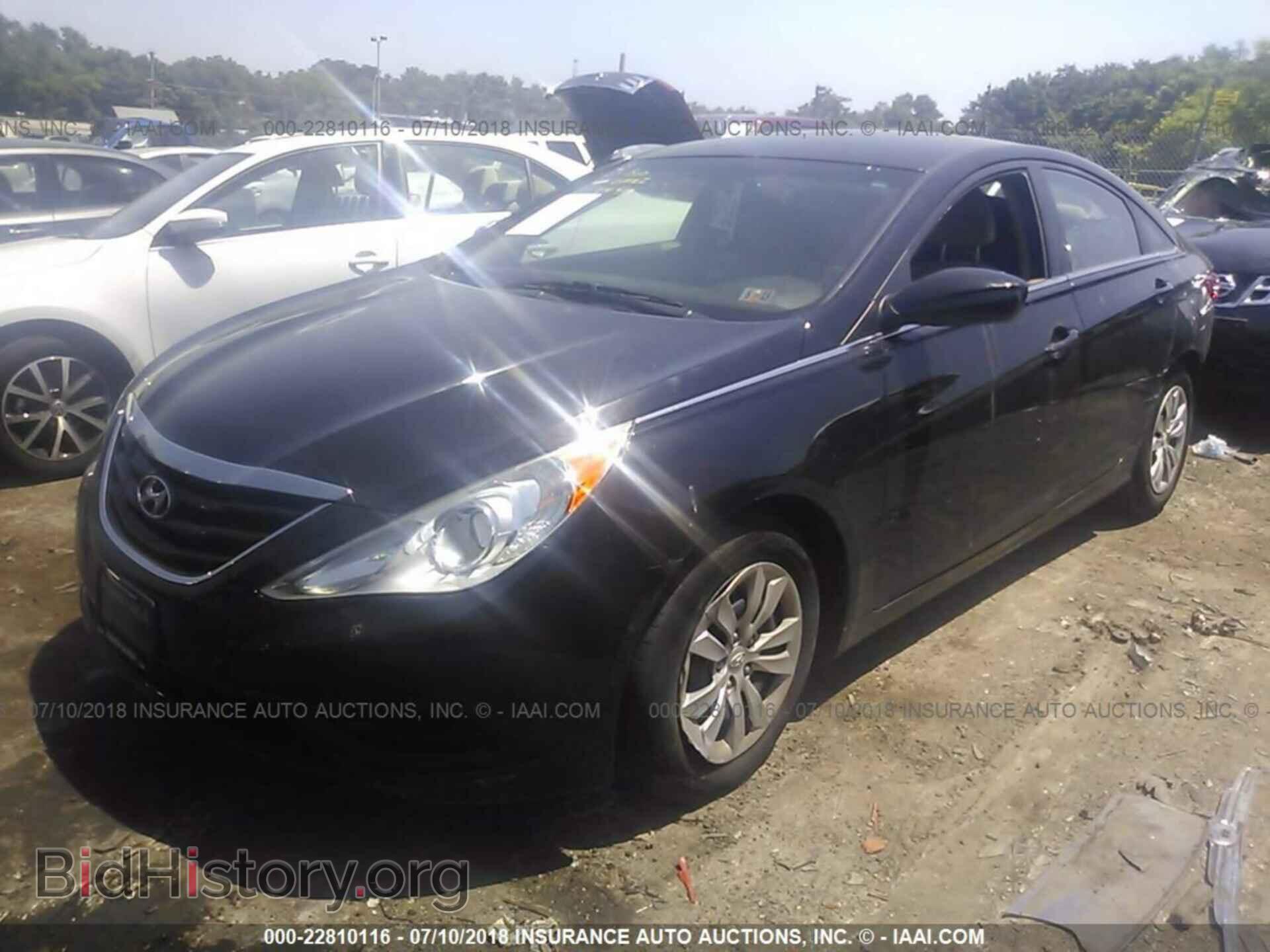 2012 Hyundai Sonata - VIN: 5NPEB4AC7CH339197 - Фото 2
