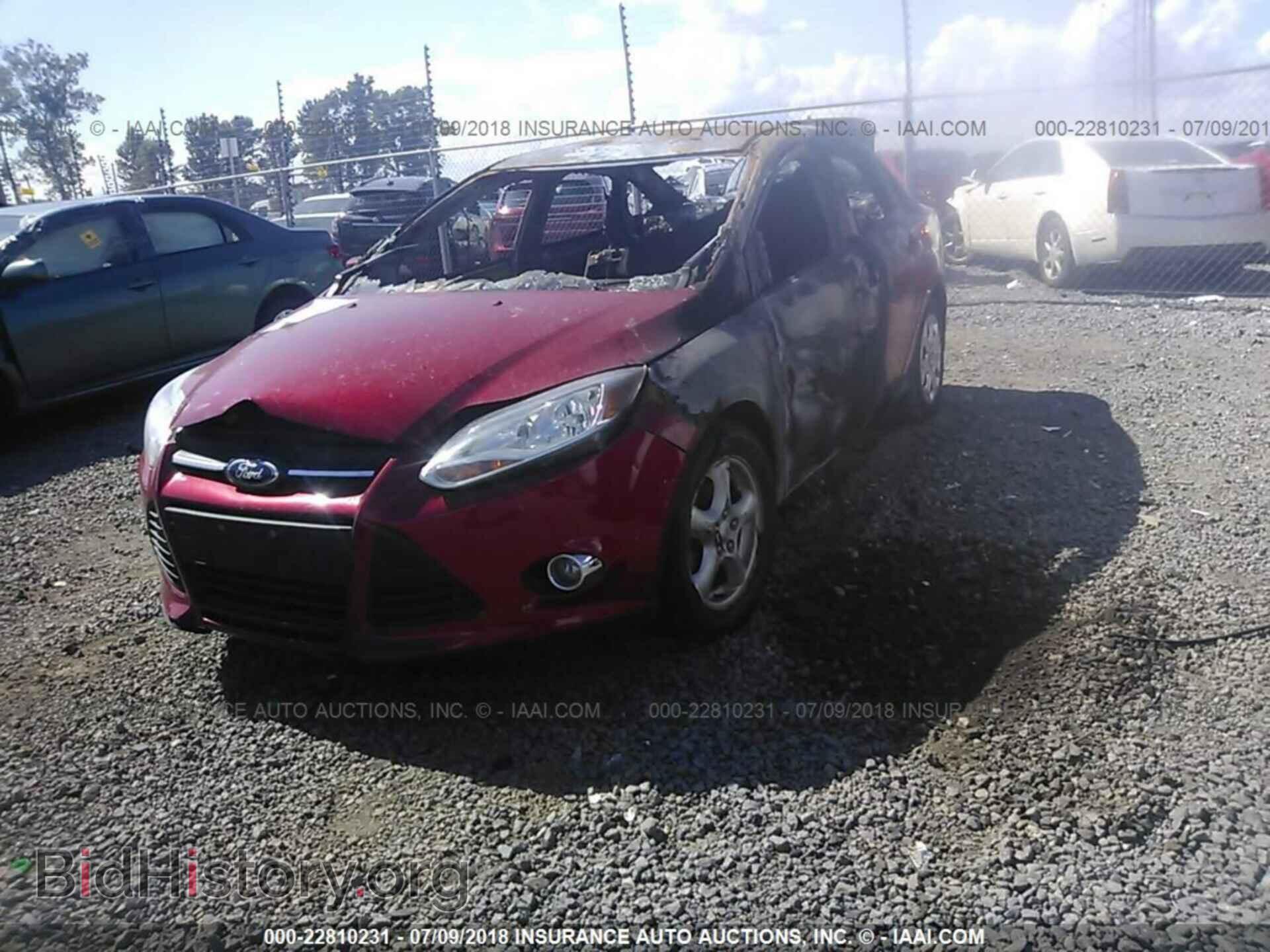 2012 Ford Focus - VIN: 1FAHP3F23CL435421 - Фото 2