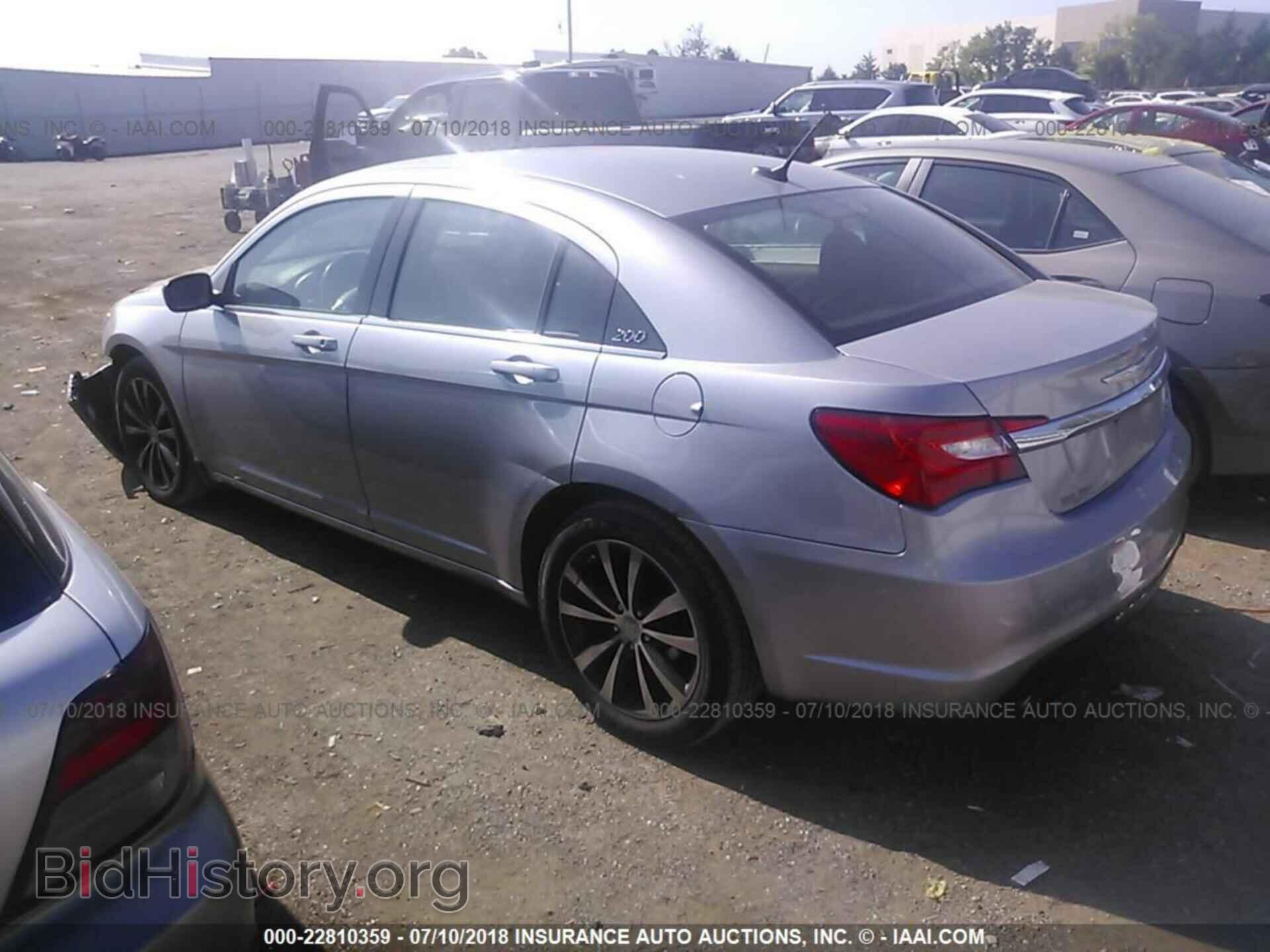 2013 Chrysler 200 - VIN: 1C3CCBBG0DN737464 - Photo 3