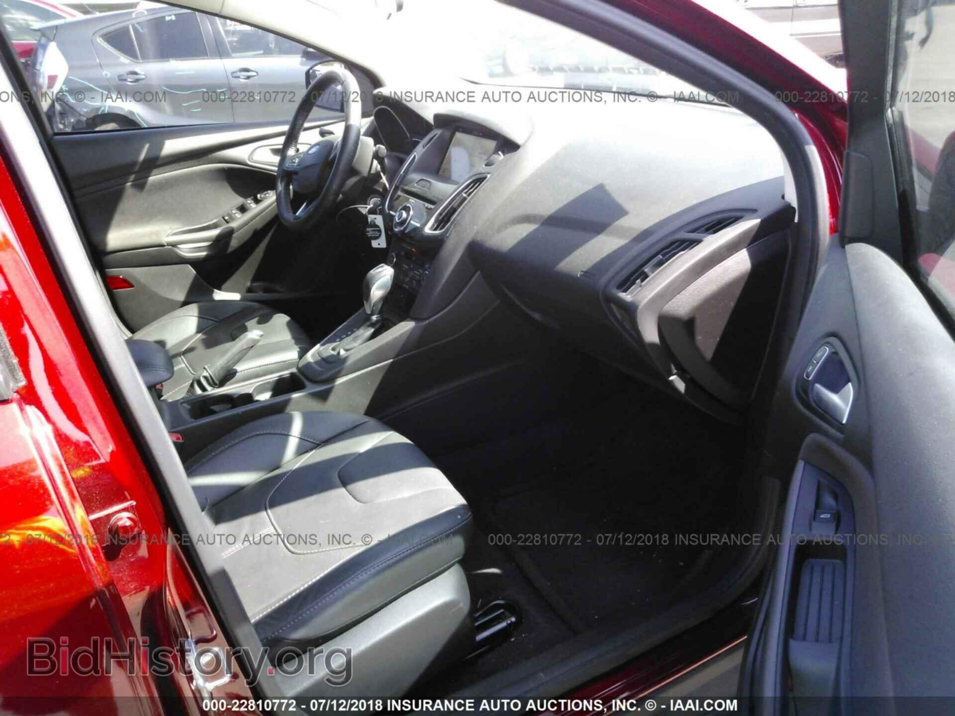 2016 Ford Focus - VIN: 1FADP3F21GL252622 - Photo 5