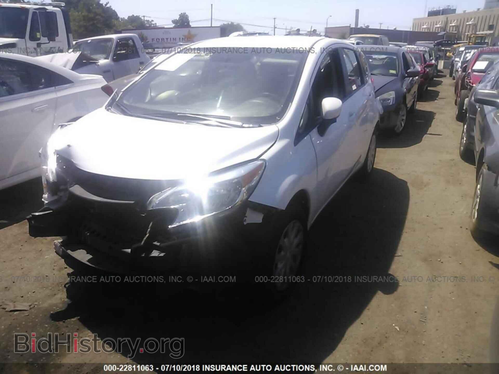 2016 Nissan Versa note - VIN: 3N1CE2CP2GL407580 - Фото 2