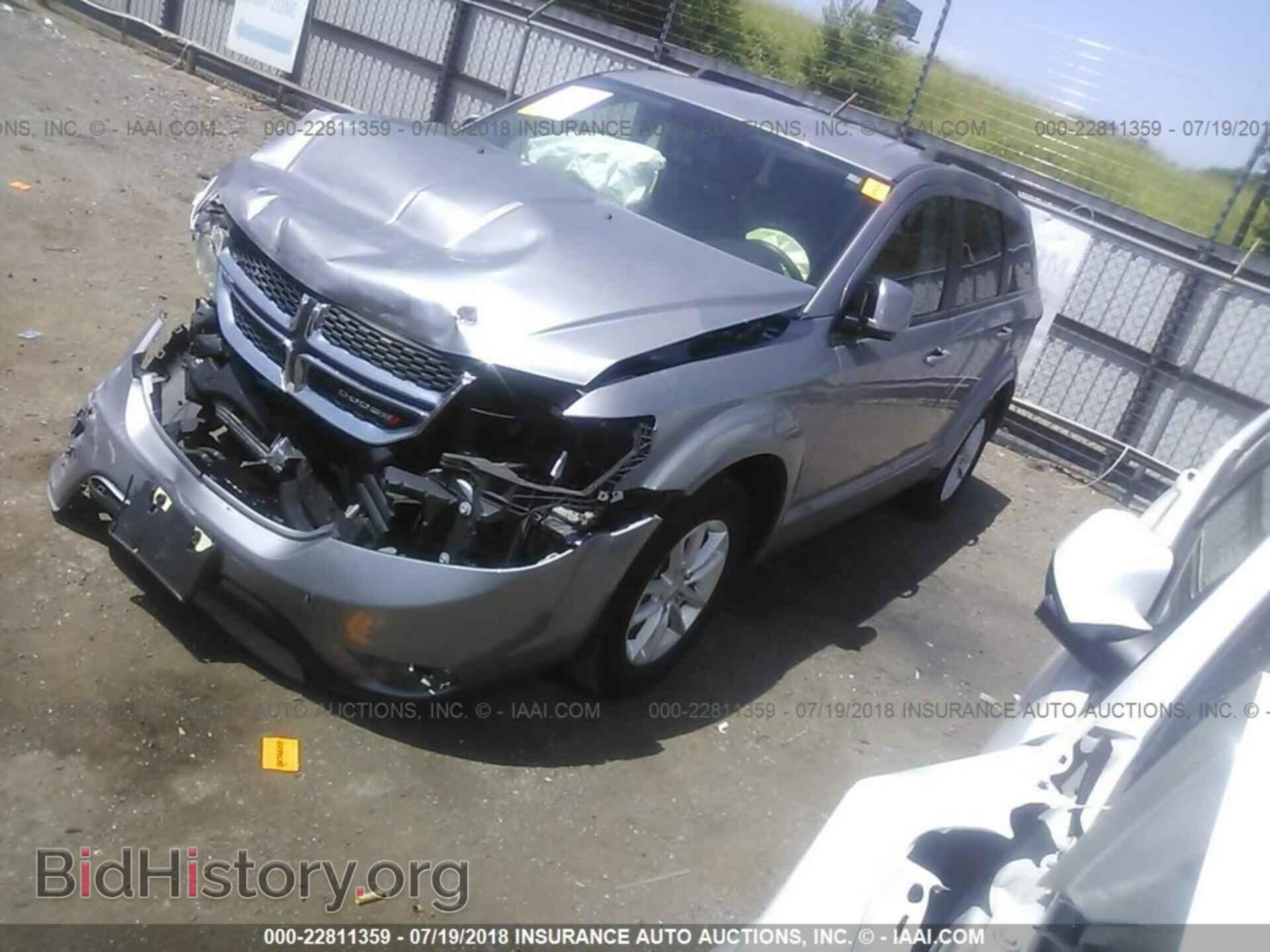 2016 Dodge Journey - VIN: 3C4PDCBG8GT224838 - Photo 2