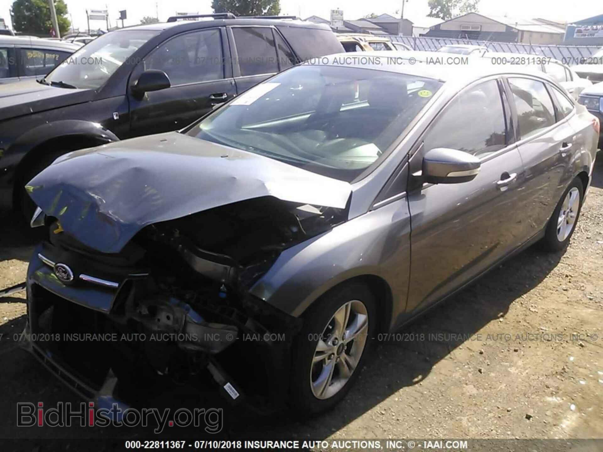 2014 Ford Focus - VIN: 1FADP3F26EL163237 - Photo 2