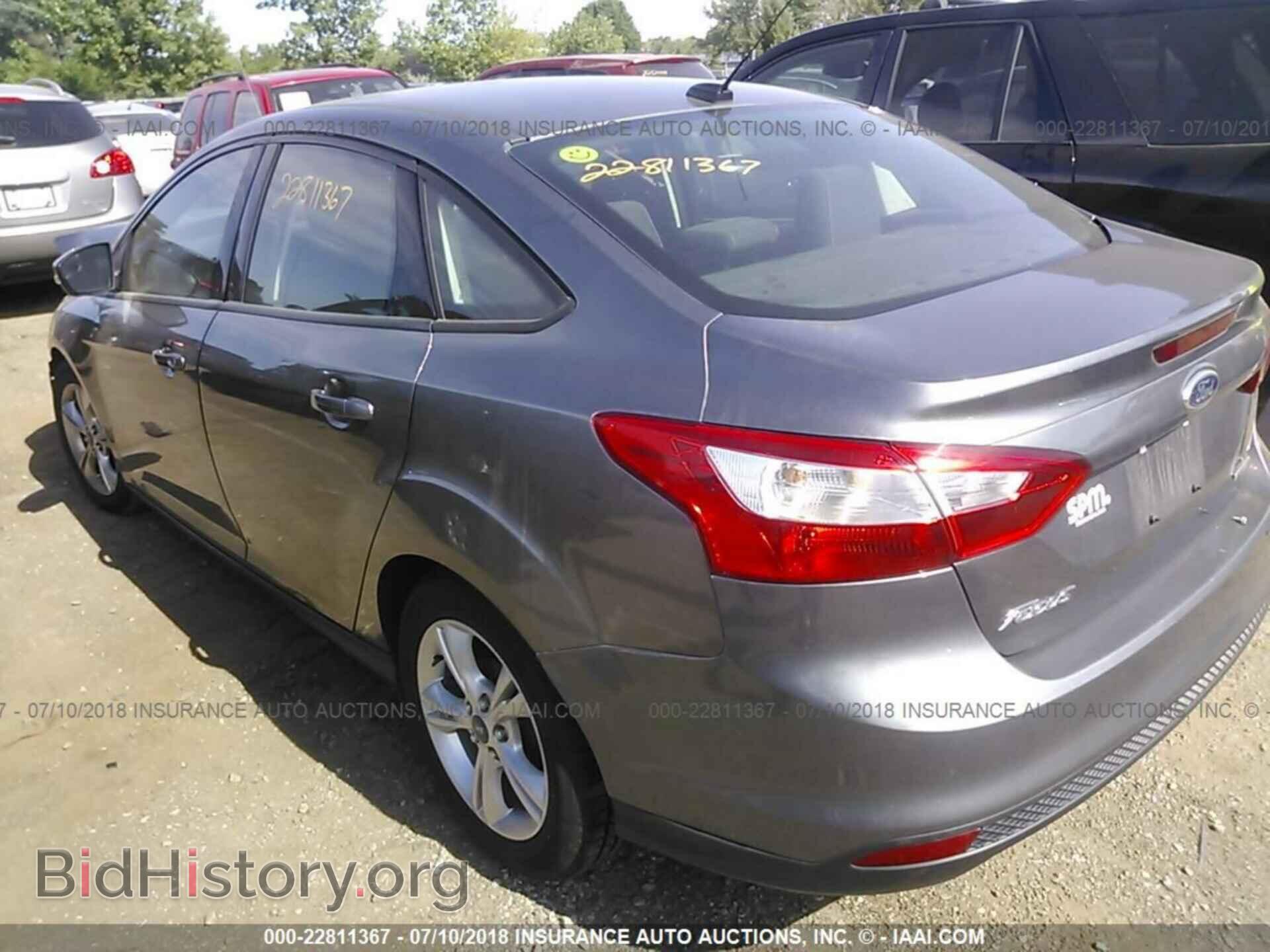 2014 Ford Focus - VIN: 1FADP3F26EL163237 - Photo 3