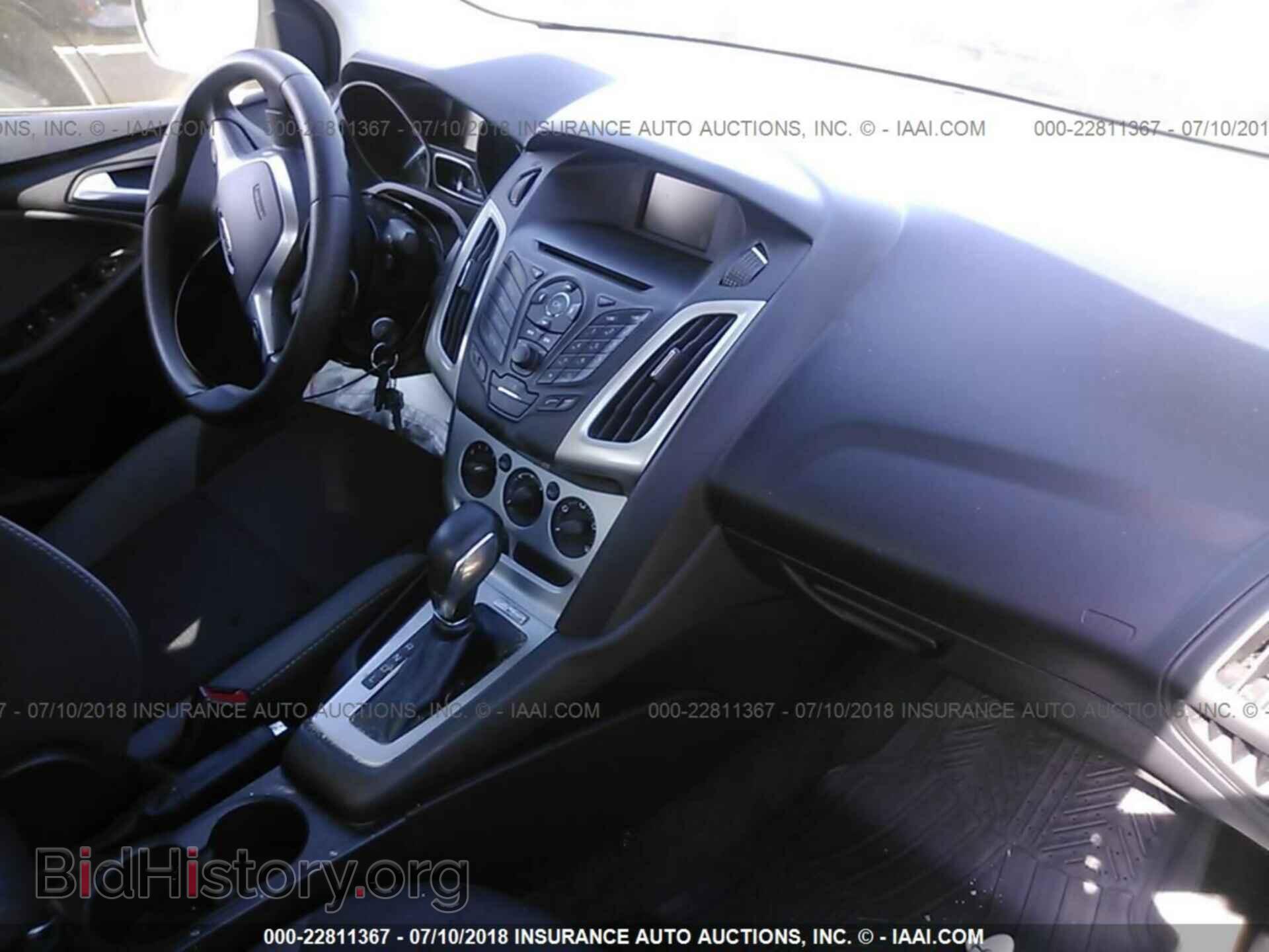 2014 Ford Focus - VIN: 1FADP3F26EL163237 - Photo 5