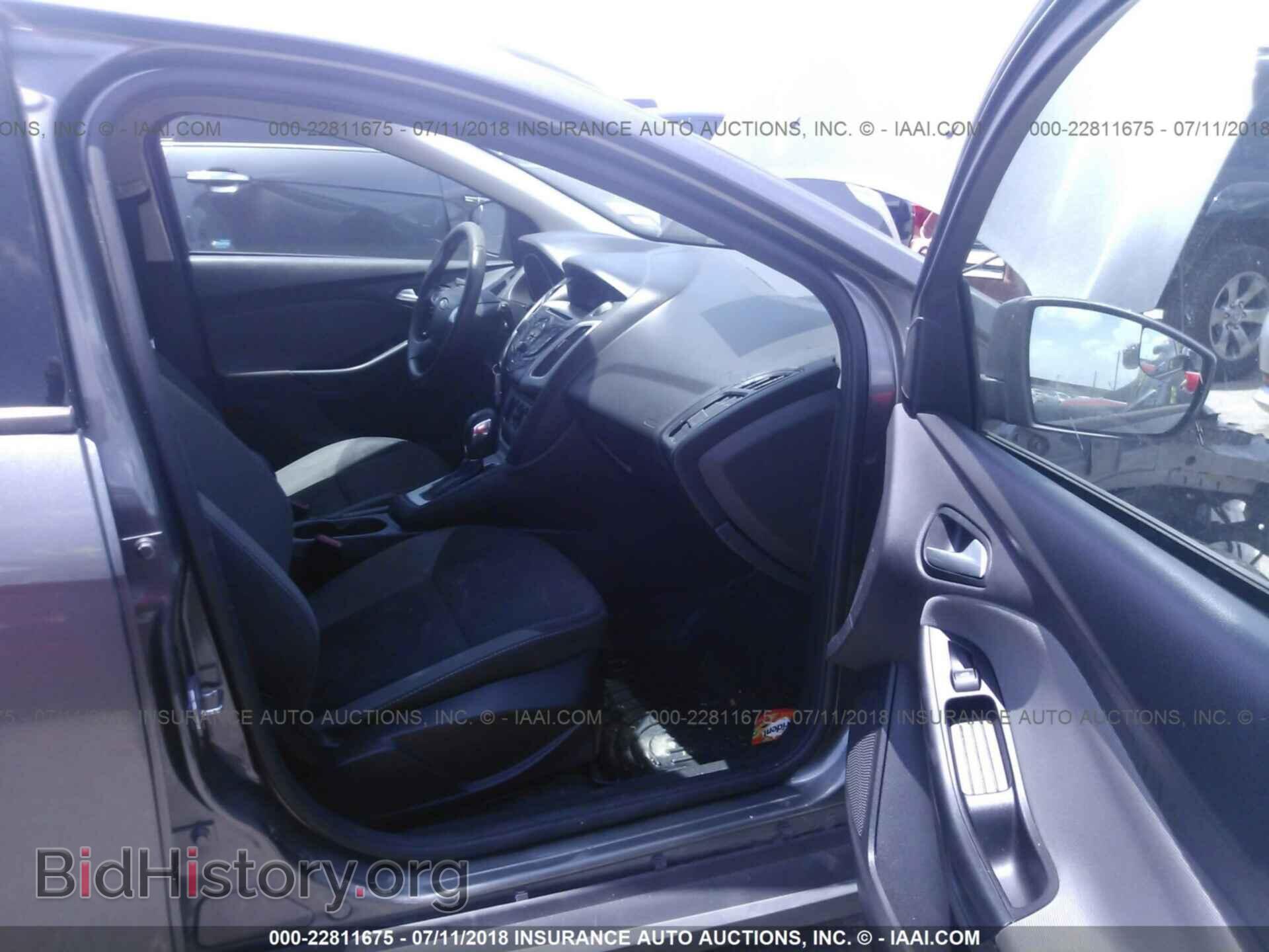 2012 Ford Focus - VIN: 1FAHP3K27CL382289 - Фото 5