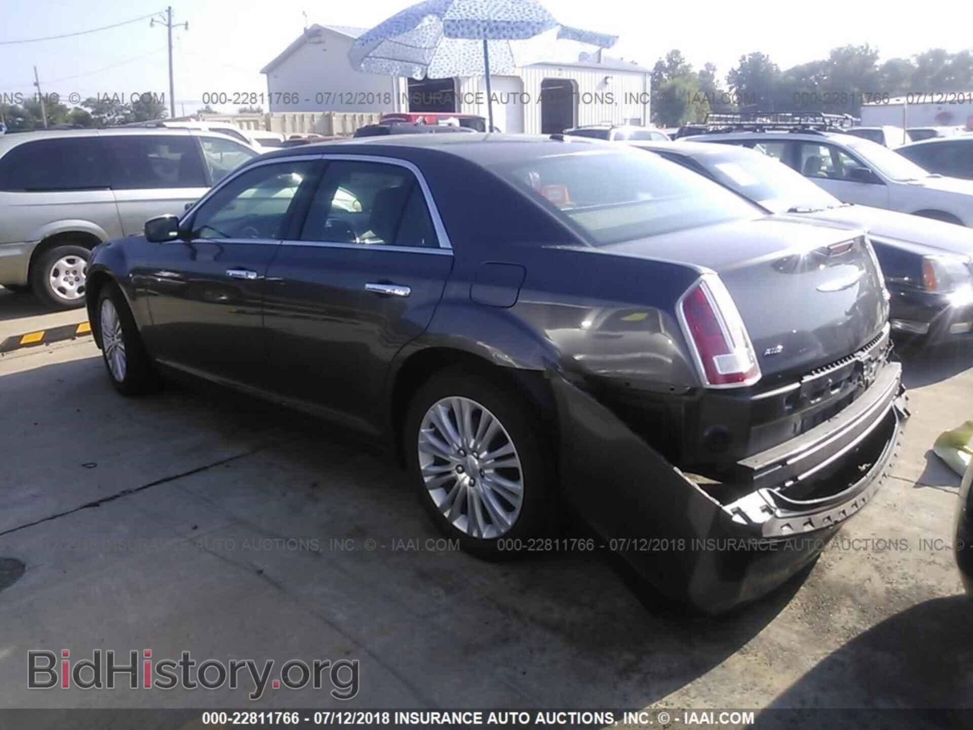 2014 Chrysler 300c - VIN: 2C3CCAKG1EH207606 - Фото 3