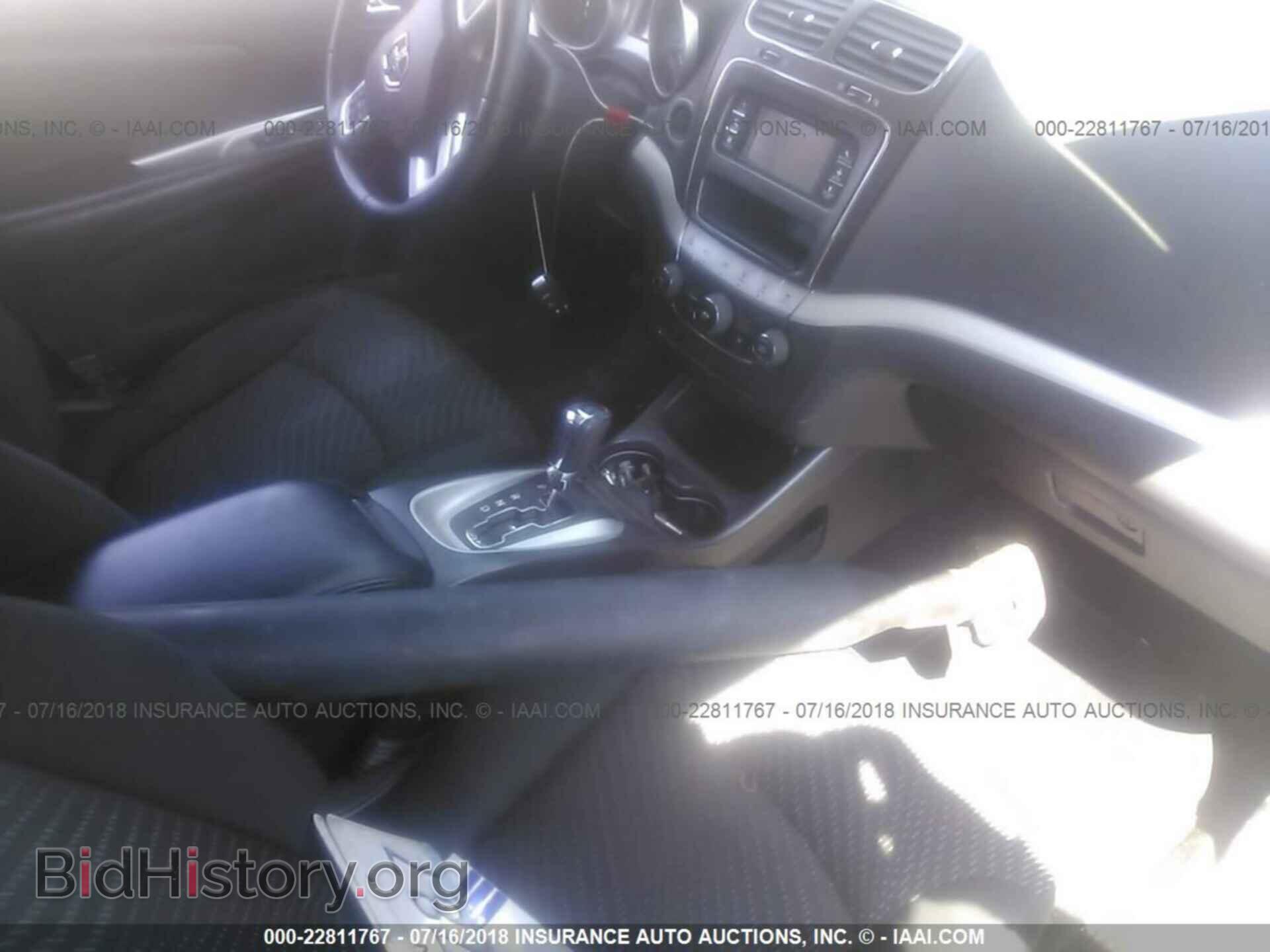 2011 Dodge Journey - VIN: 3D4PH1FG3BT559388 - Photo 5