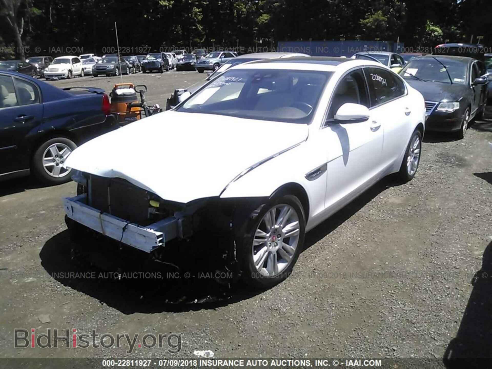 2016 Jaguar Xf - VIN: SAJBD4BV9GCY06751 - Photo 2