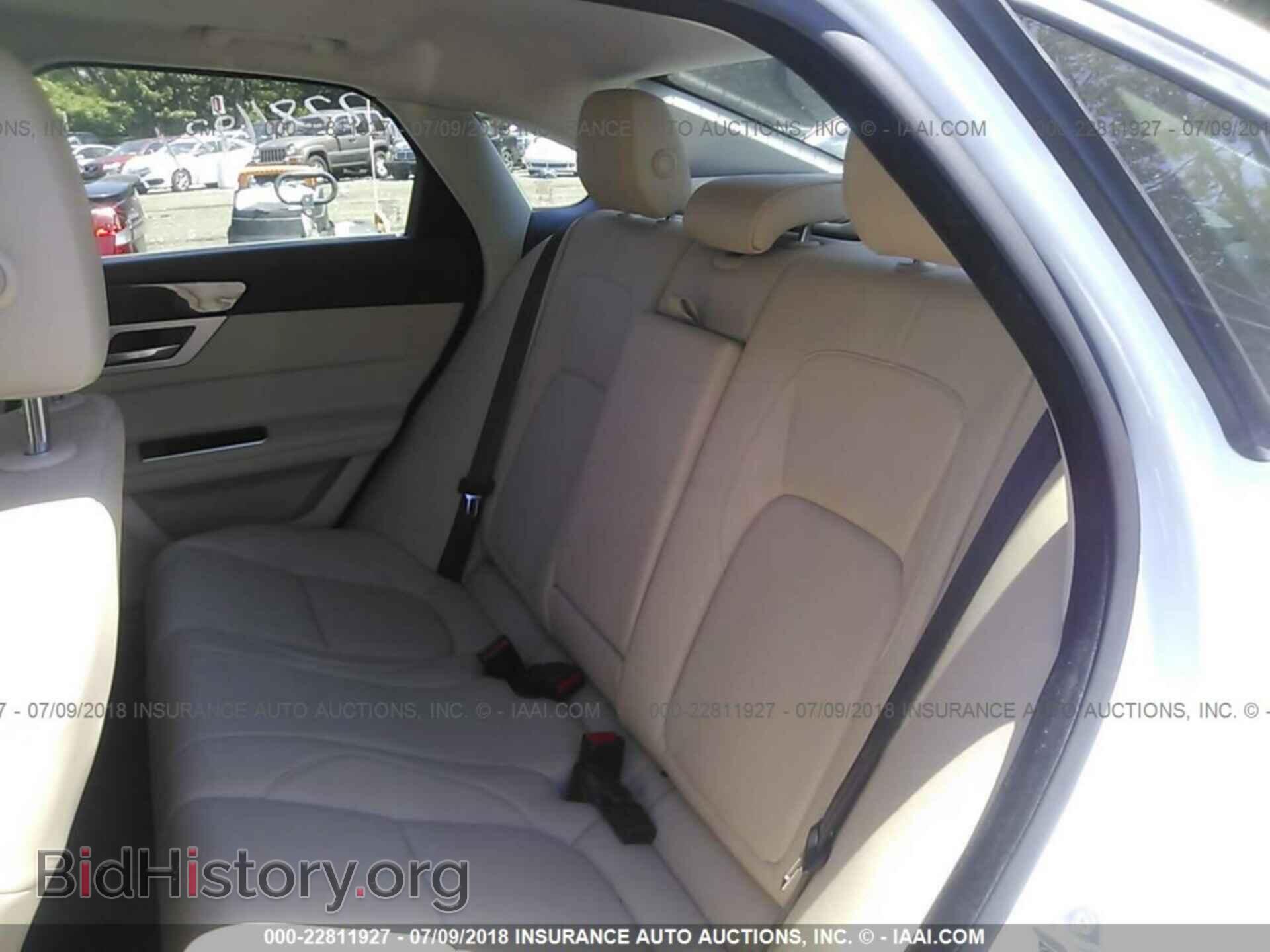 2016 Jaguar Xf - VIN: SAJBD4BV9GCY06751 - Photo 8