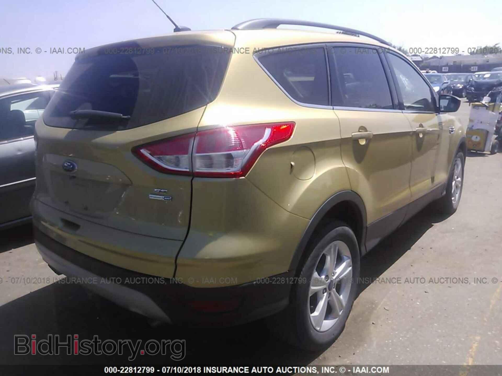2014 Ford Escape - VIN: 1FMCU9GX8EUD52604 - Photo 4