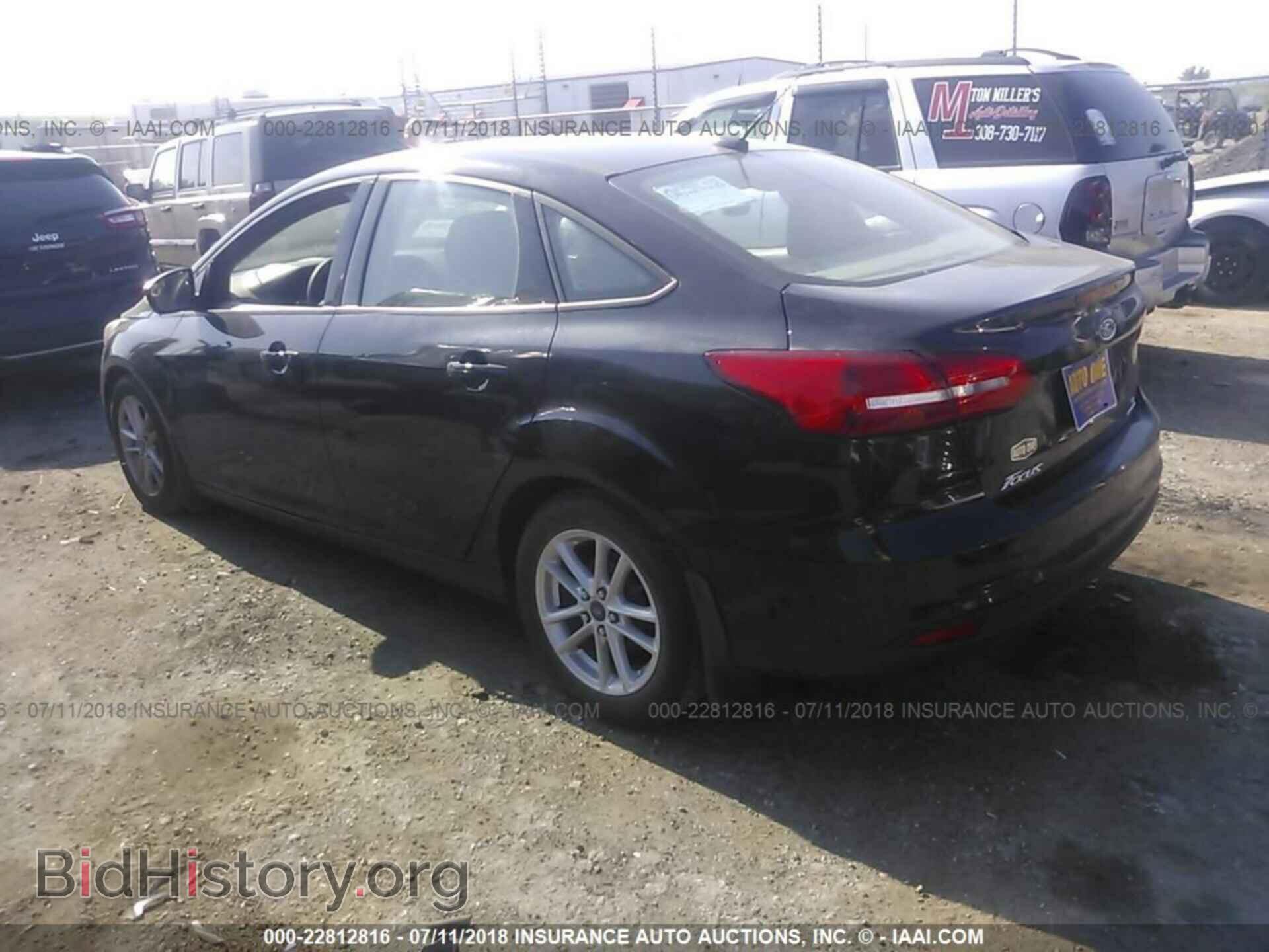 2015 Ford Focus - VIN: 1FADP3F21FL289846 - Photo 3