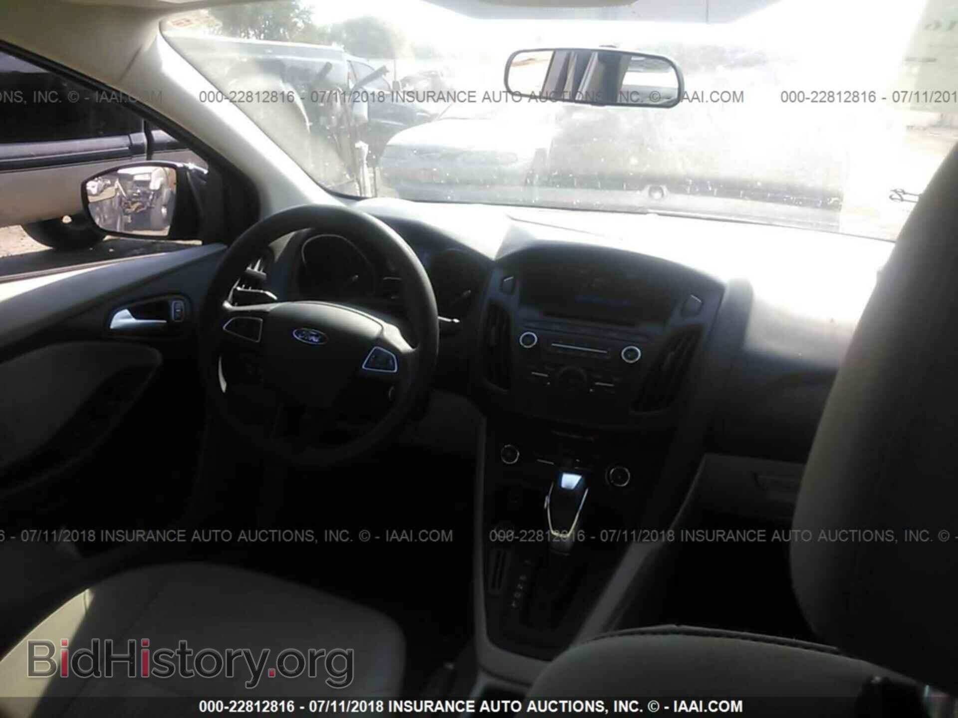 2015 Ford Focus - VIN: 1FADP3F21FL289846 - Photo 5