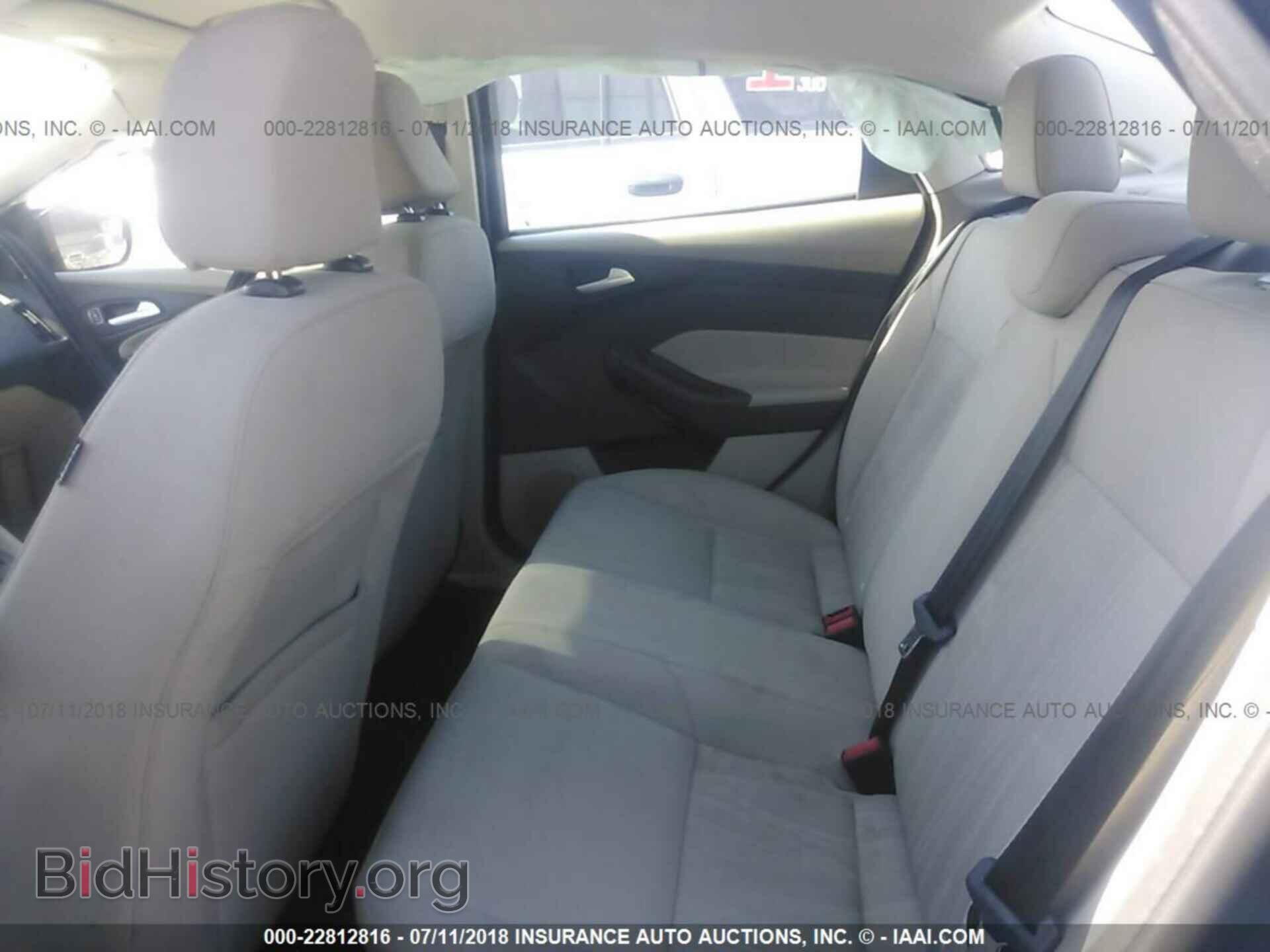 2015 Ford Focus - VIN: 1FADP3F21FL289846 - Photo 8
