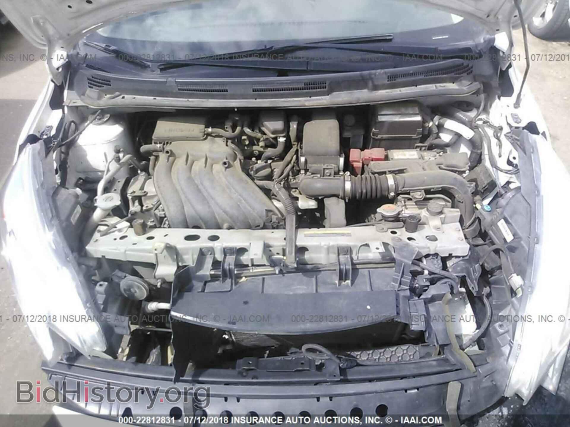 2016 Nissan Versa note - VIN: 3N1CE2CP7GL352110 - Photo 10