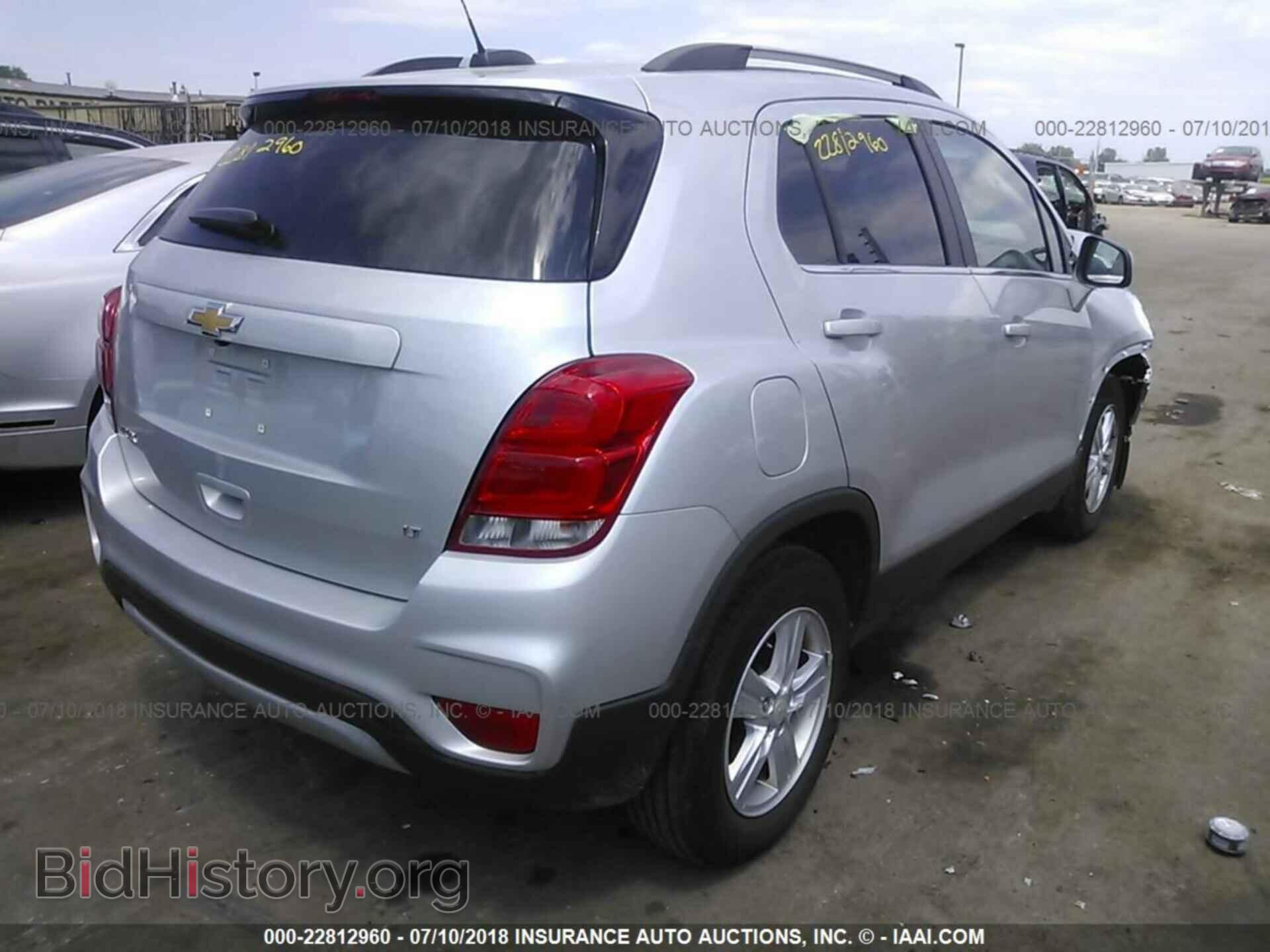 2017 Chevrolet Trax - VIN: 3GNCJLSB5HL189664 - Фото 4
