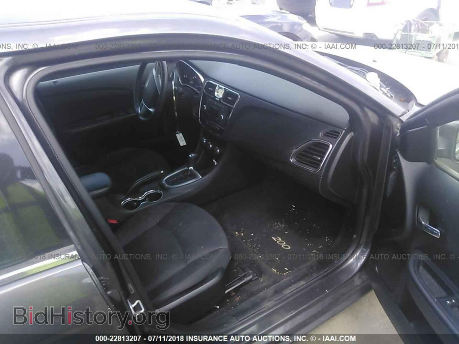 2014 Chrysler 200 - VIN: 1C3CCBBB5EN197826 - Фото 5