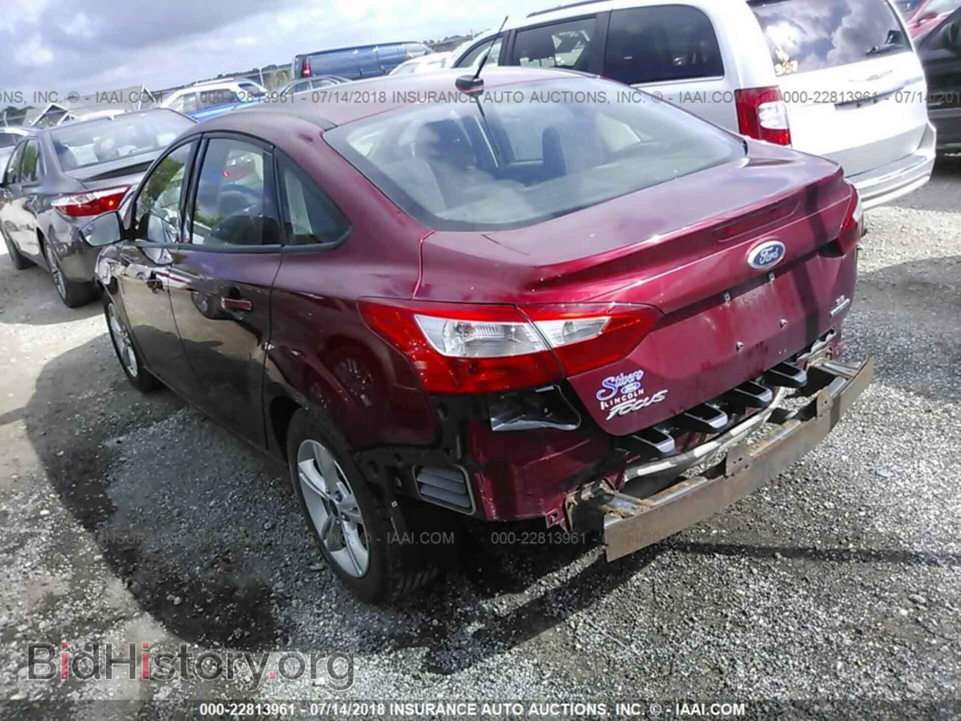 2013 Ford Focus - VIN: 1FADP3F24DL220128 - Фото 3