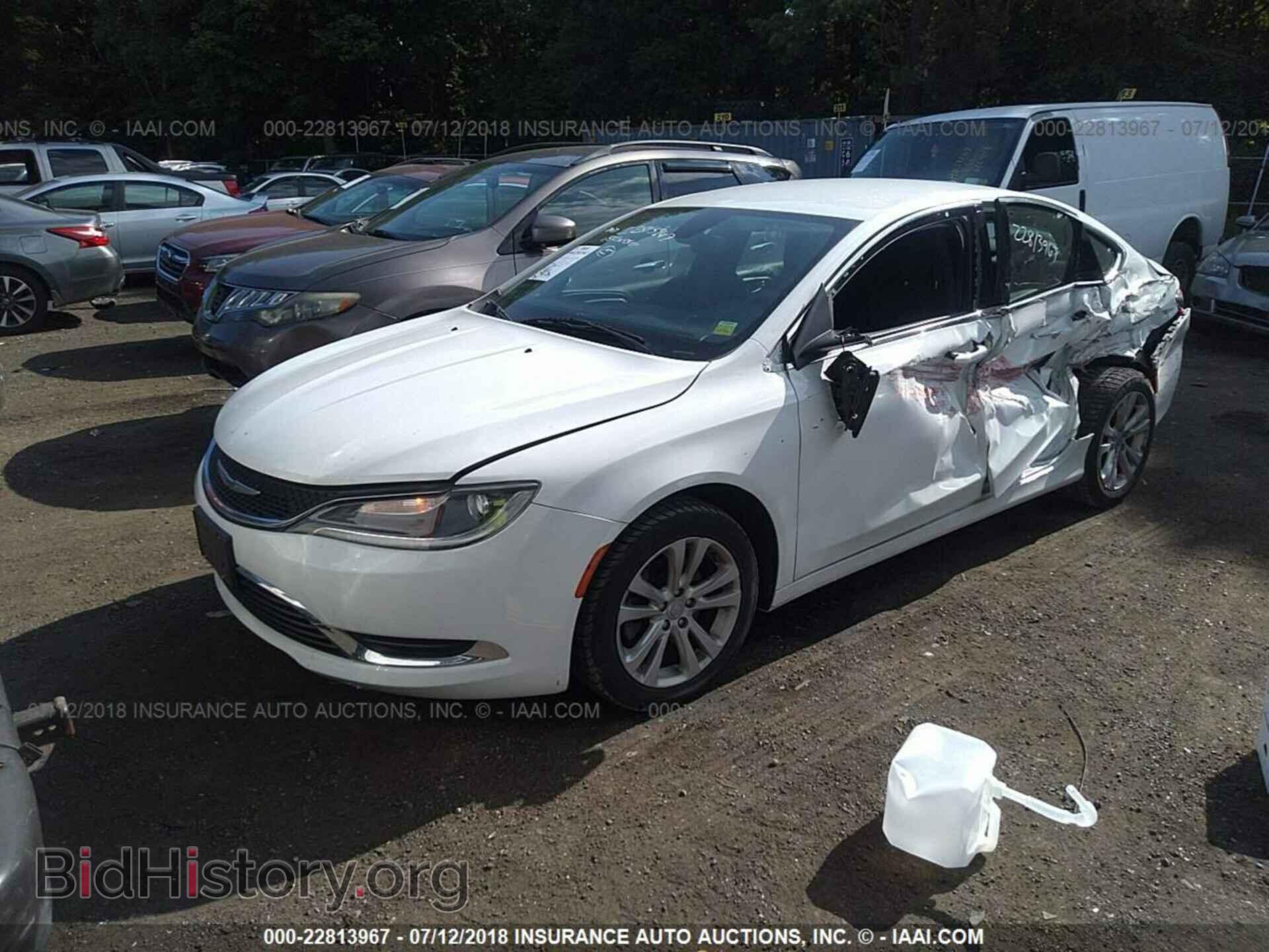 2015 Chrysler 200 - VIN: 1C3CCCAB6FN582420 - Photo 2
