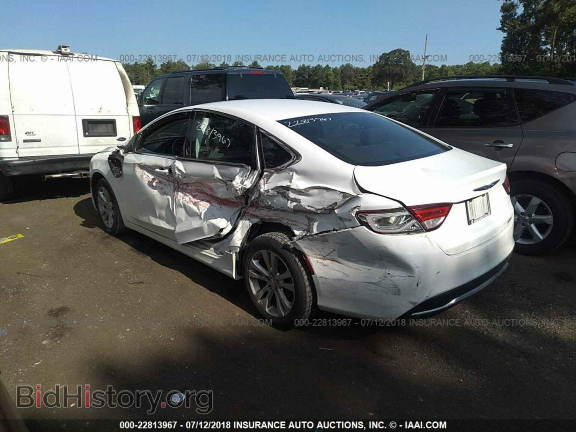 2015 Chrysler 200 - VIN: 1C3CCCAB6FN582420 - Photo 3