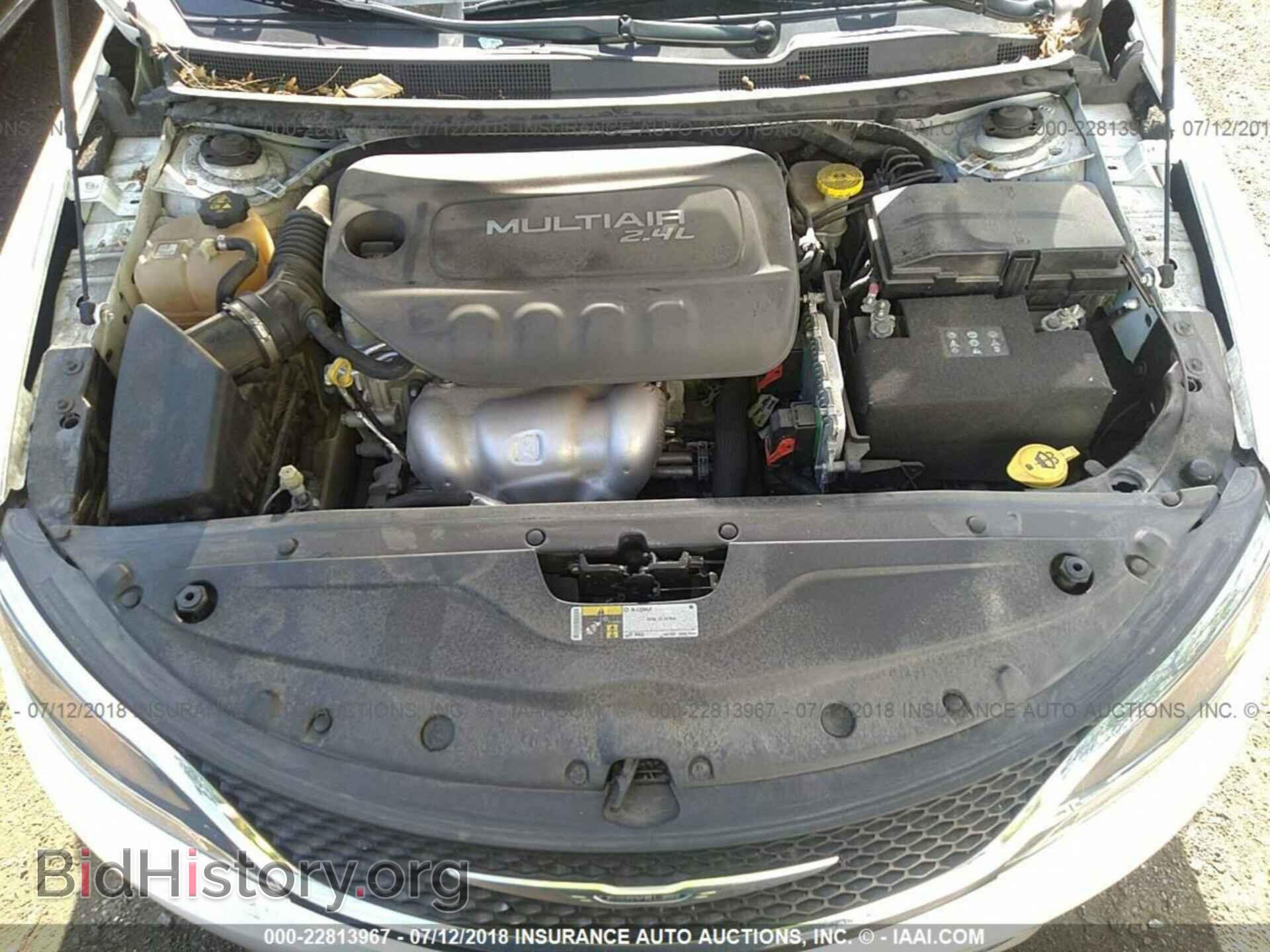 2015 Chrysler 200 - VIN: 1C3CCCAB6FN582420 - Photo 10