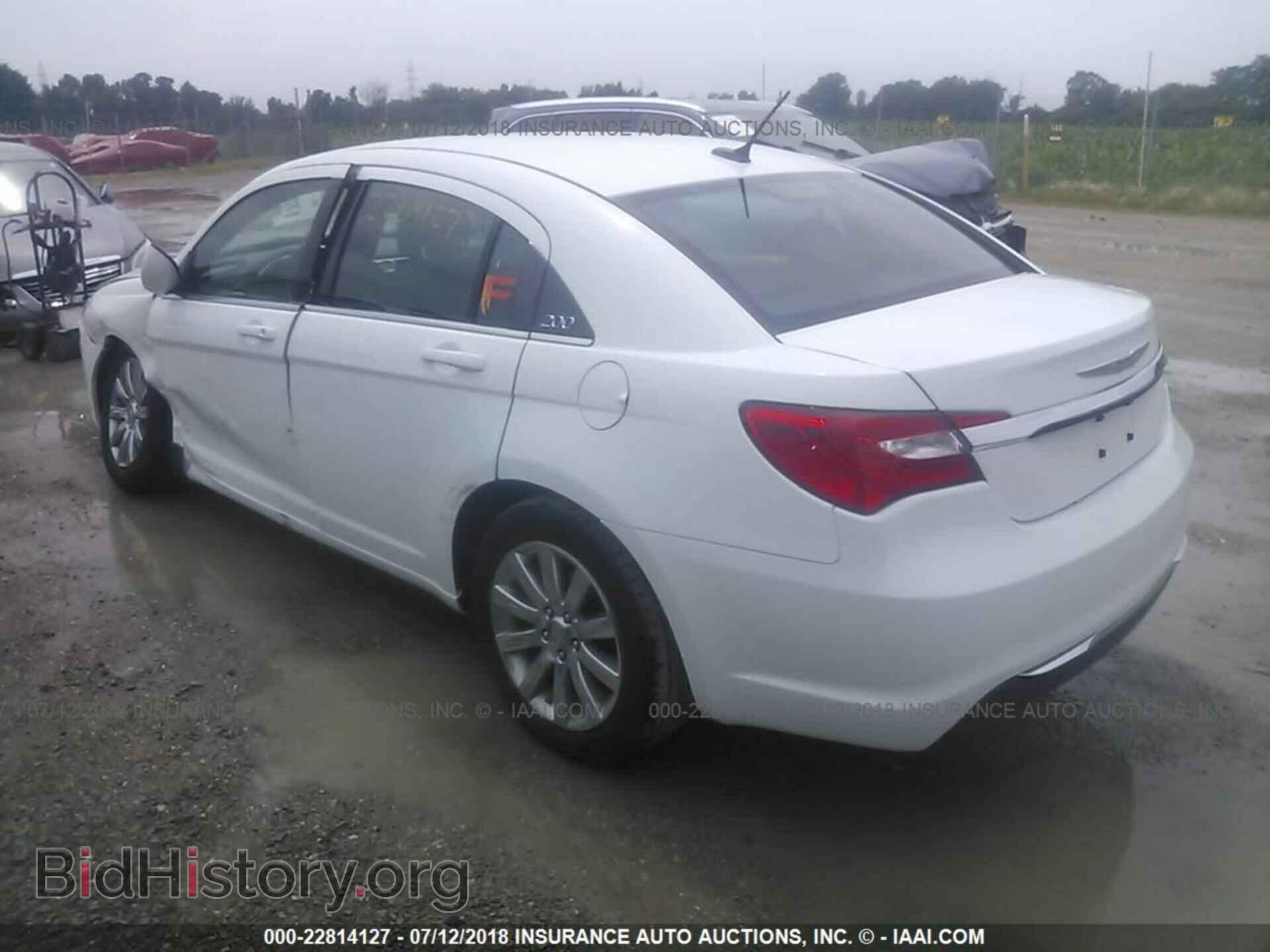 2013 Chrysler 200 - VIN: 1C3CCBBB6DN593732 - Photo 3