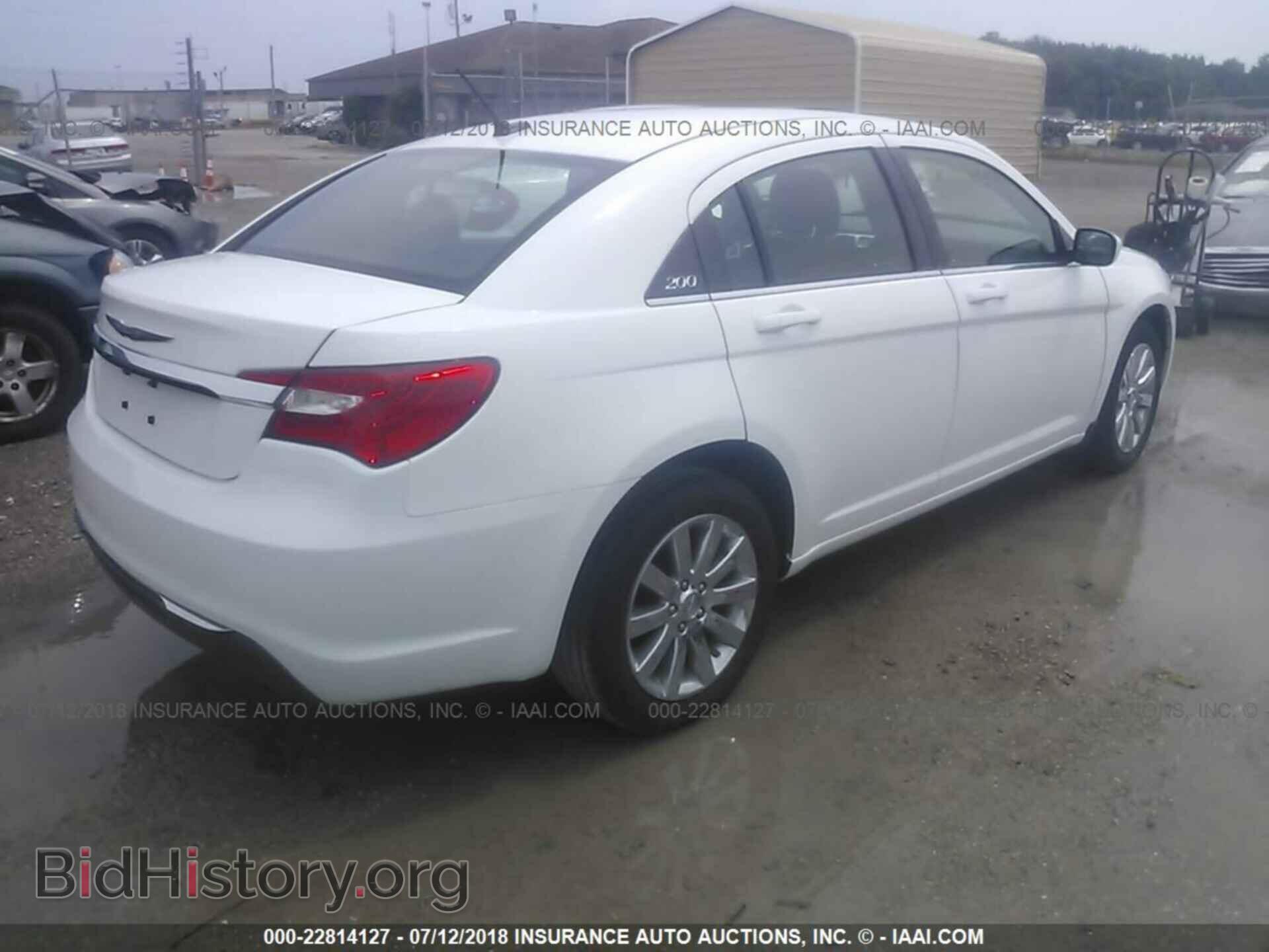 2013 Chrysler 200 - VIN: 1C3CCBBB6DN593732 - Photo 4
