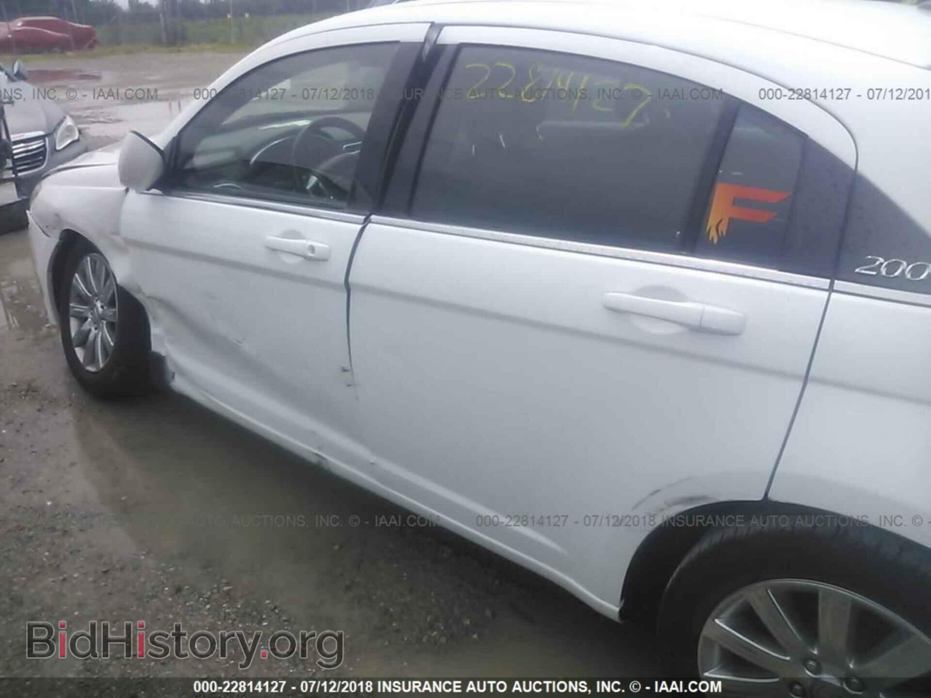 2013 Chrysler 200 - VIN: 1C3CCBBB6DN593732 - Photo 6