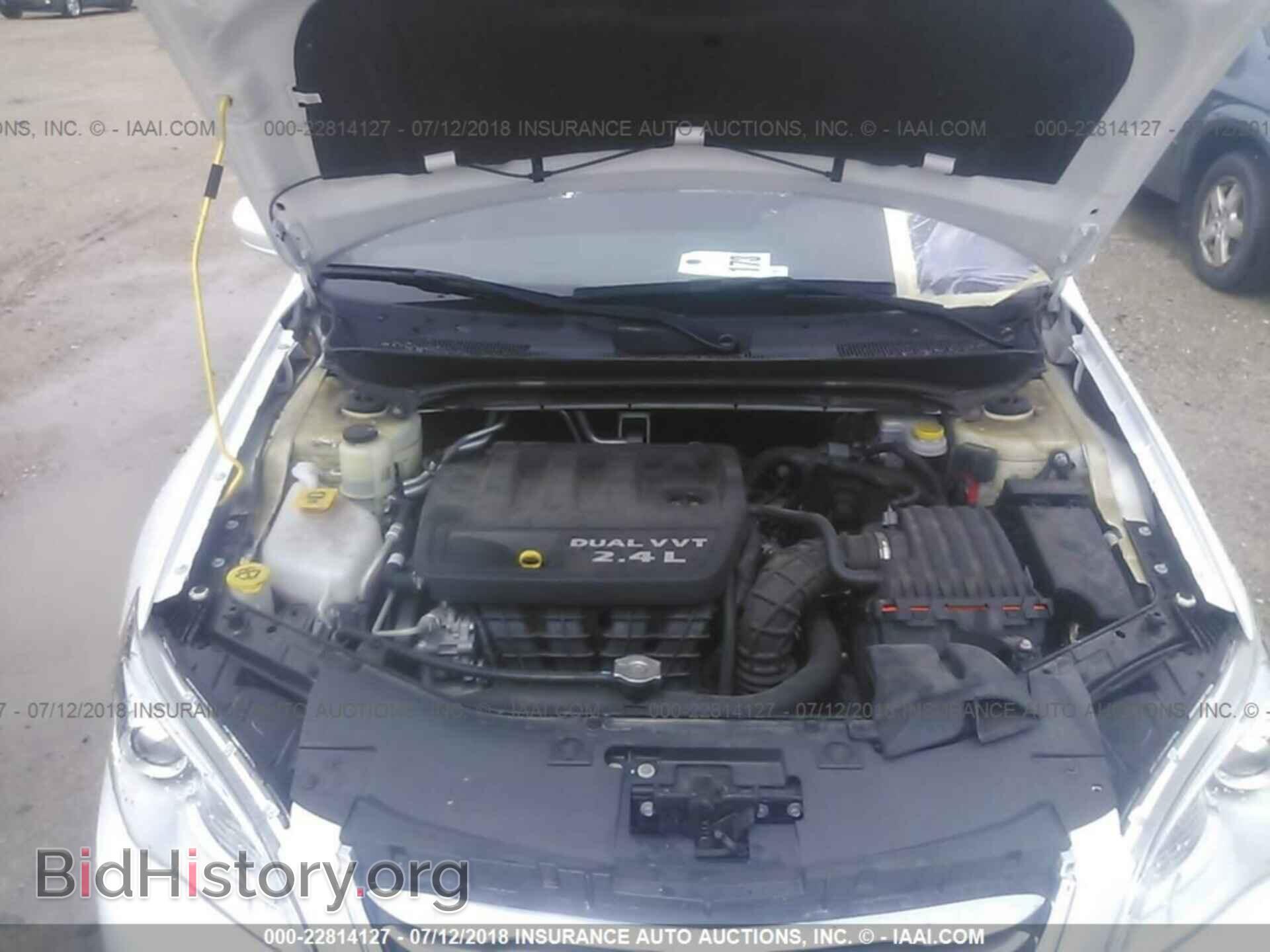2013 Chrysler 200 - VIN: 1C3CCBBB6DN593732 - Photo 10