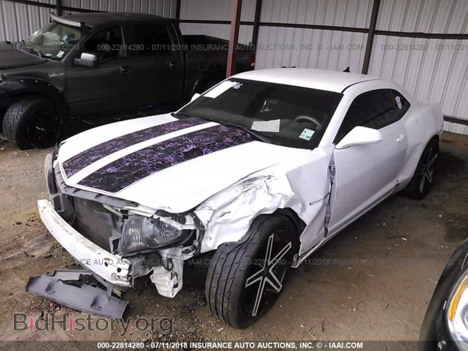 2011 Chevrolet Camaro - VIN: 2G1FA1ED2B9135622 - Фото 2