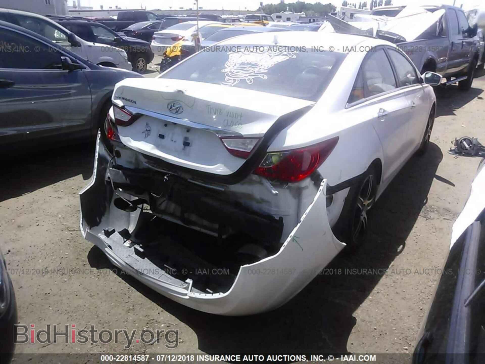 2012 Hyundai Sonata - VIN: 5NPEC4AC0CH394958 - Photo 4