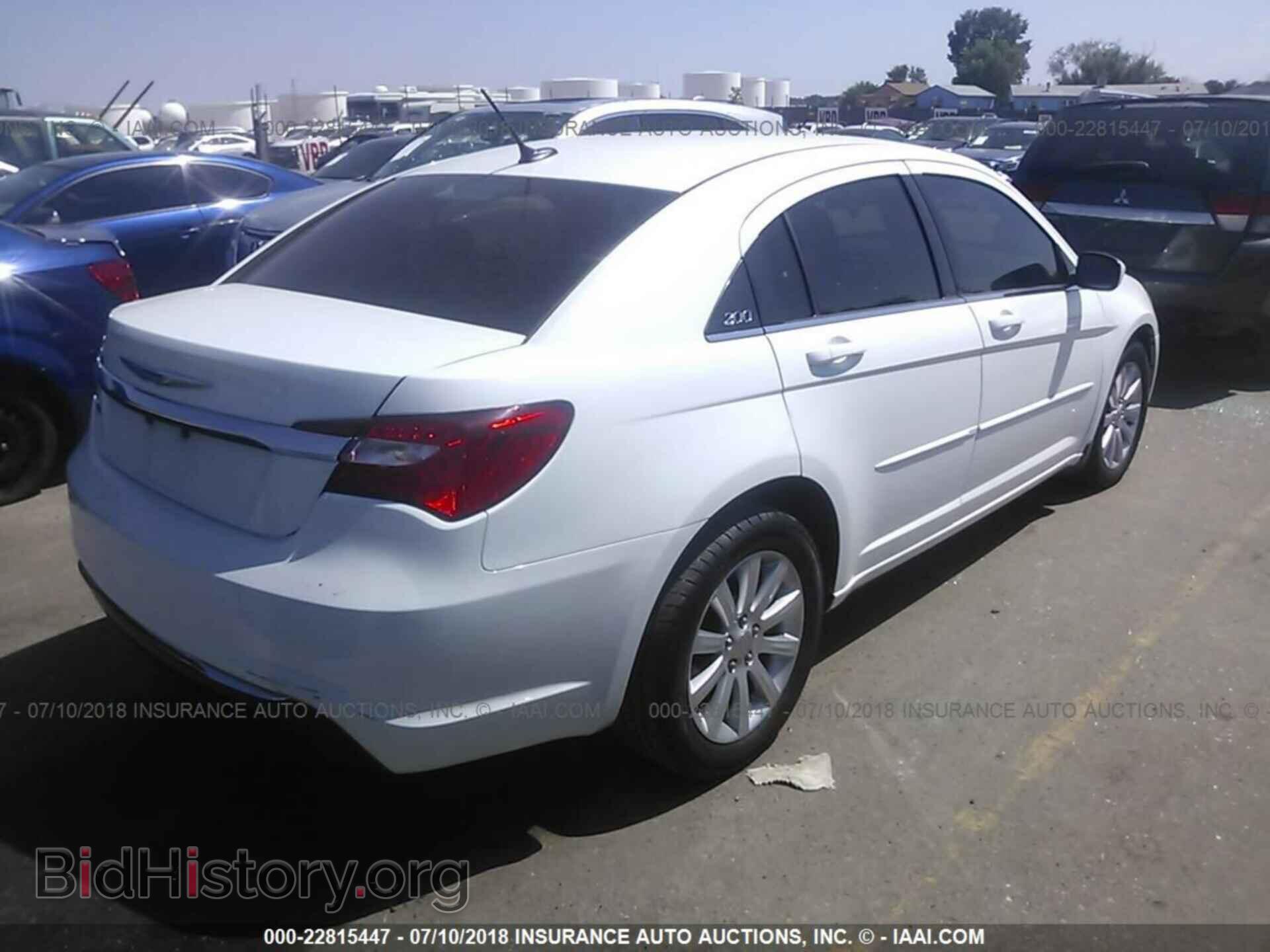 2012 Chrysler 200 - VIN: 1C3CCBBG5CN192022 - Фото 4