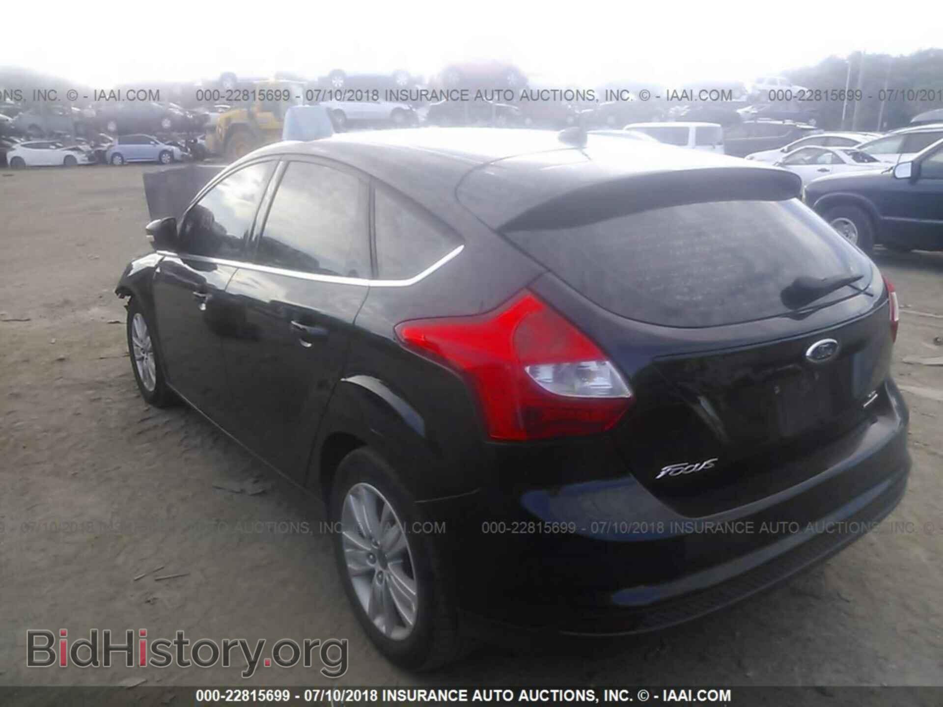 2012 Ford Focus - VIN: 1FAHP3M28CL433571 - Photo 3