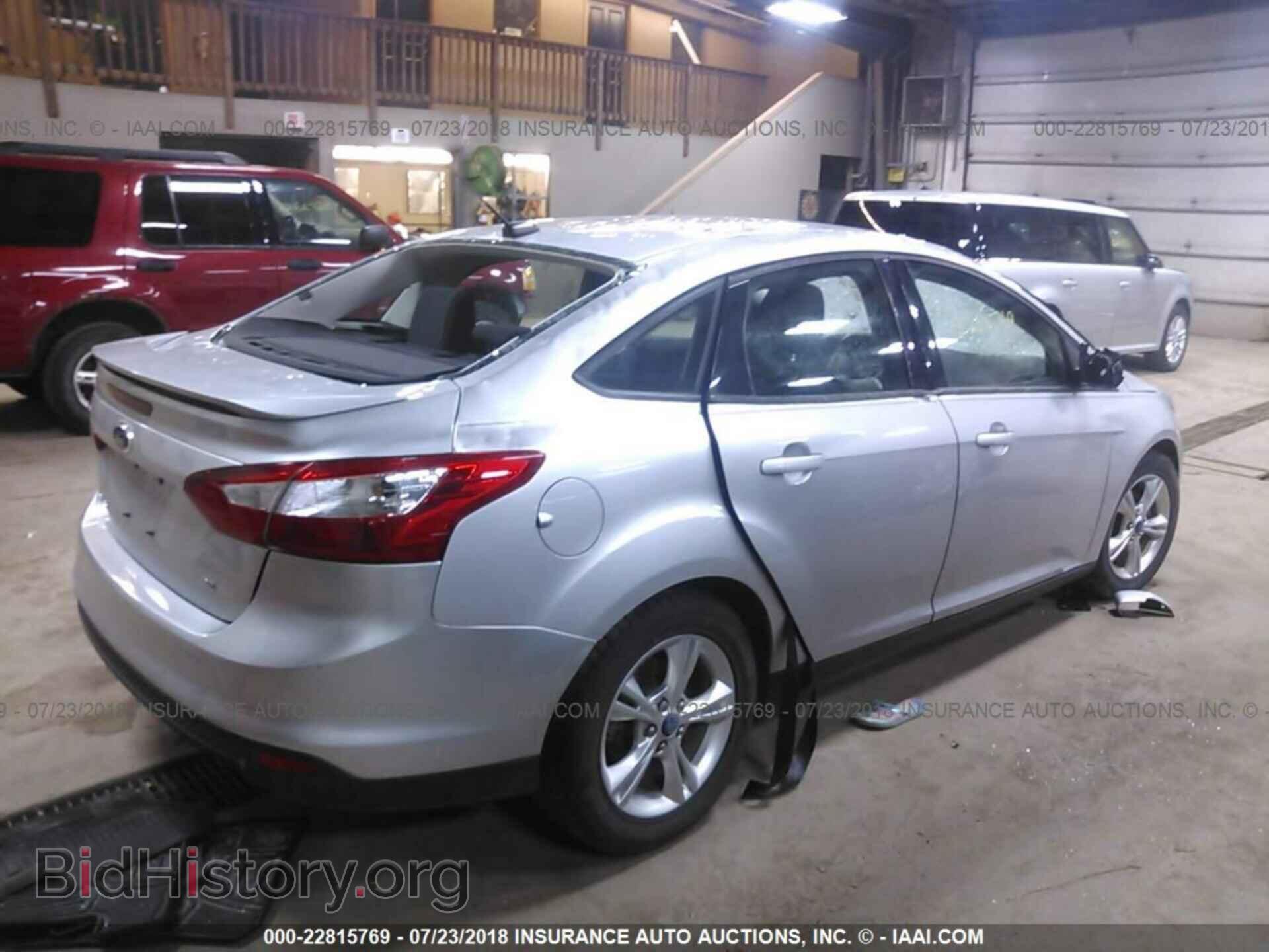 2012 Ford Focus - VIN: 1FAHP3F22CL237669 - Фото 4