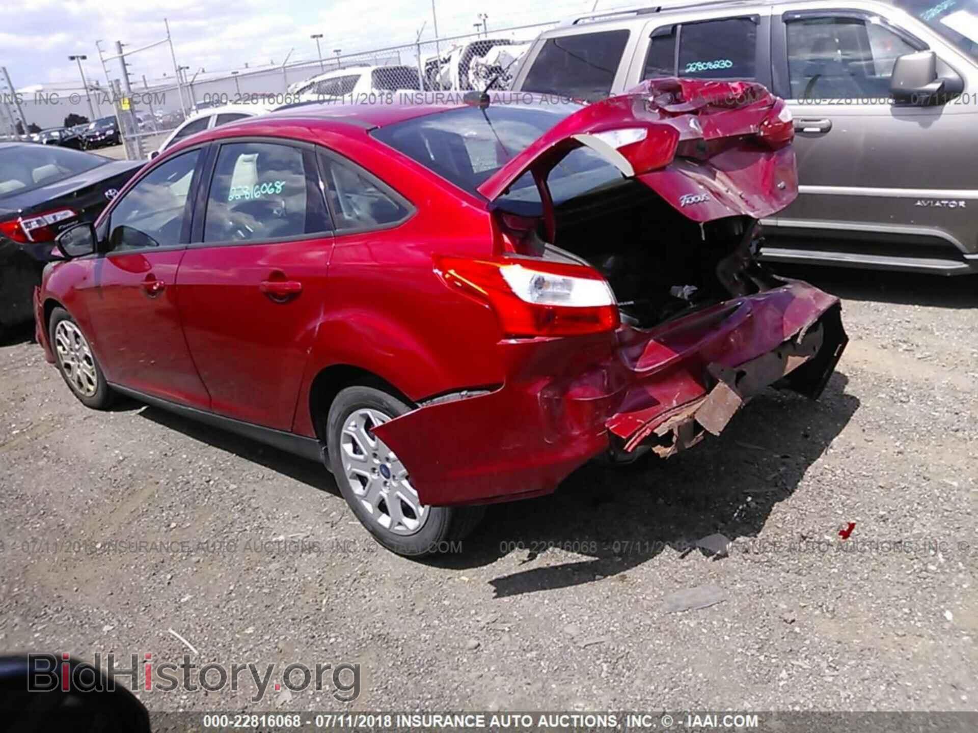 2012 Ford Focus - VIN: 1FAHP3F29CL248636 - Photo 3