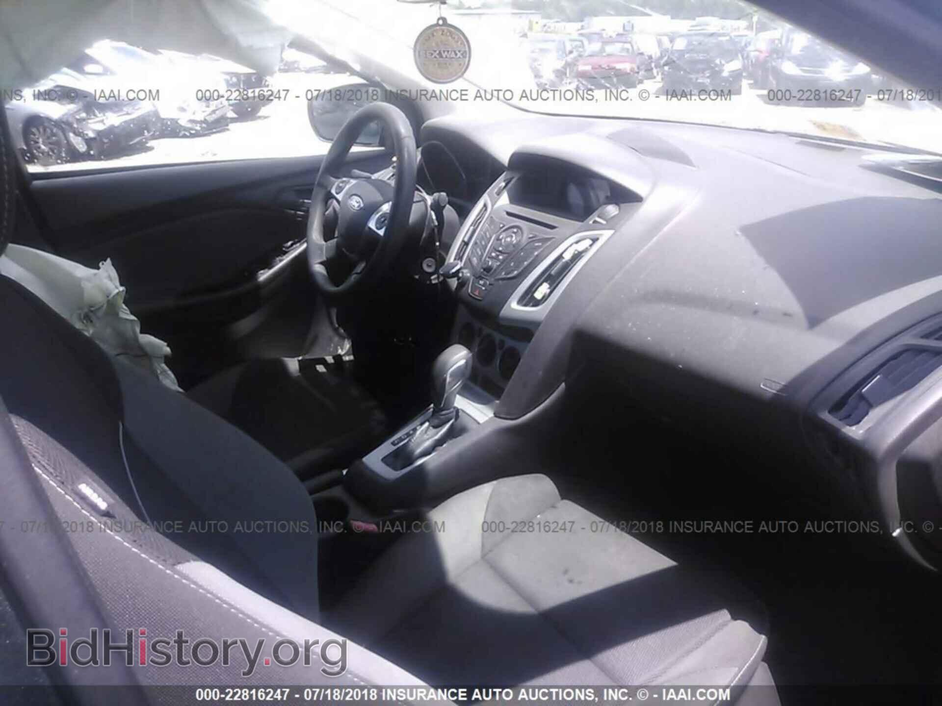 2012 Ford Focus - VIN: 1FAHP3F2XCL117697 - Photo 5