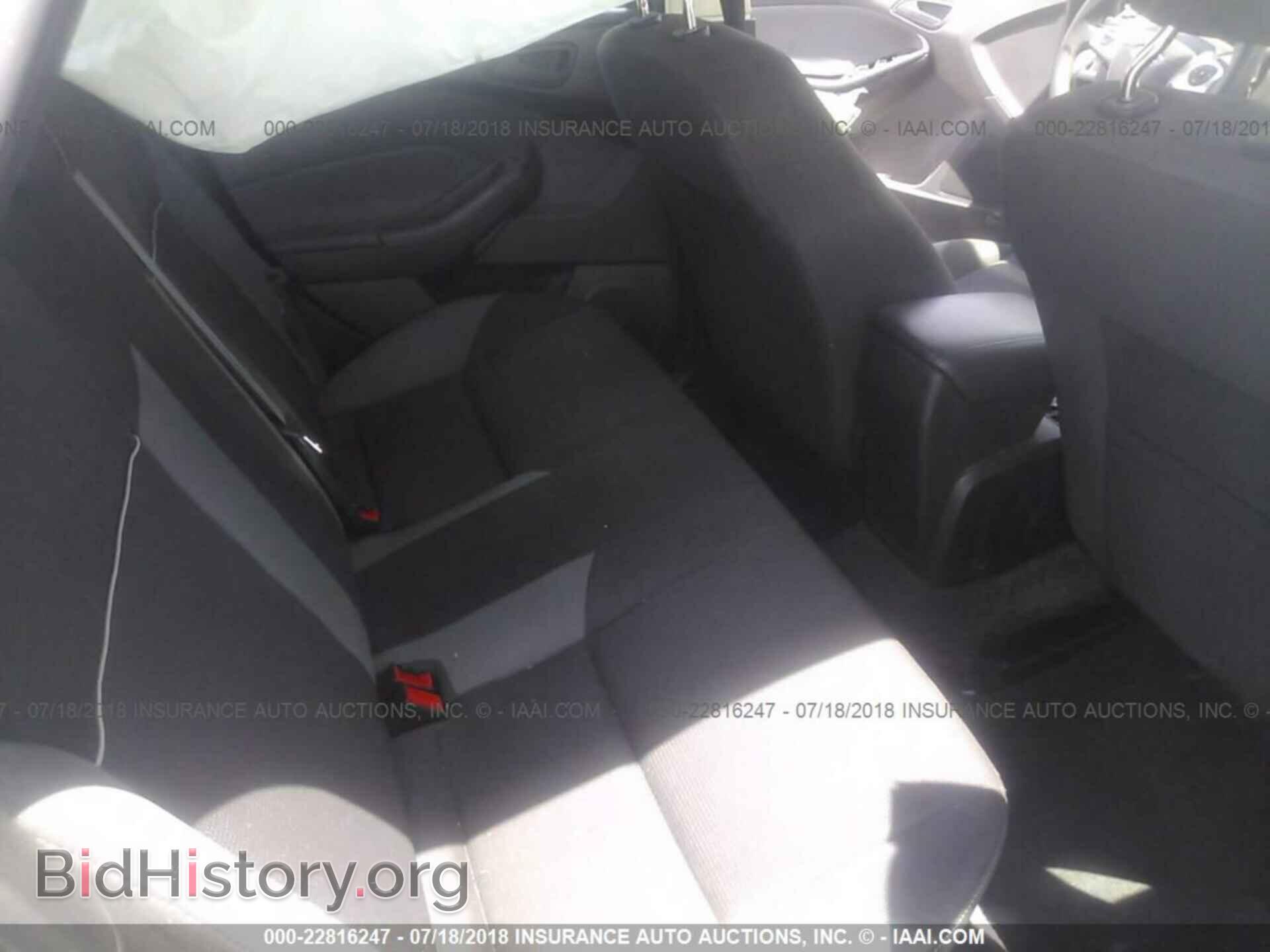 2012 Ford Focus - VIN: 1FAHP3F2XCL117697 - Photo 8