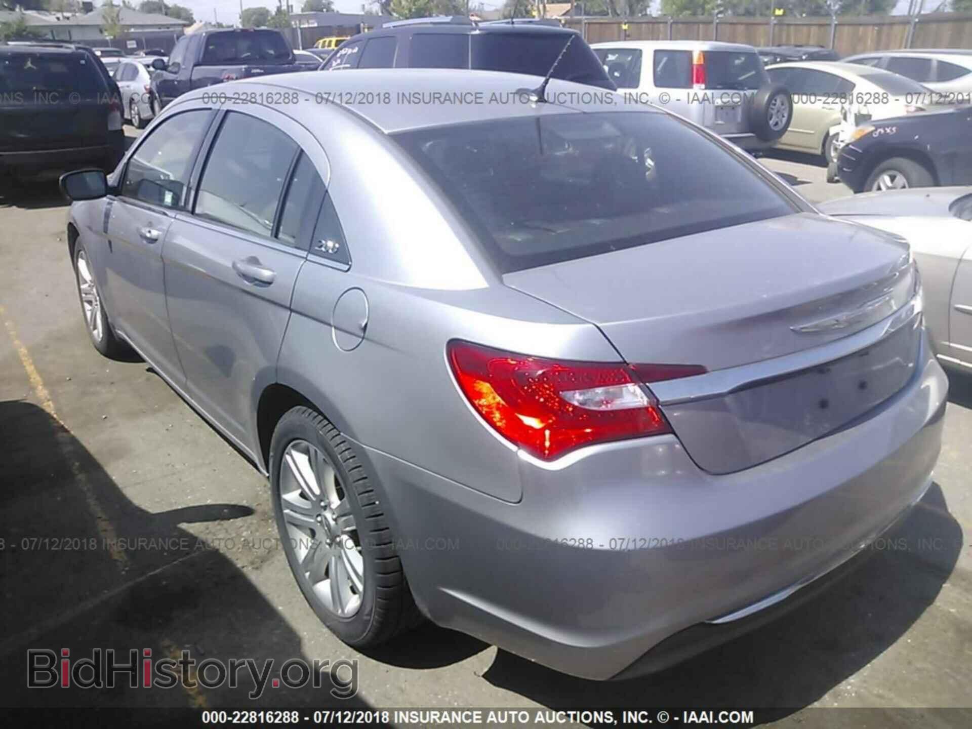 2013 Chrysler 200 - VIN: 1C3CCBAB0DN761561 - Photo 3