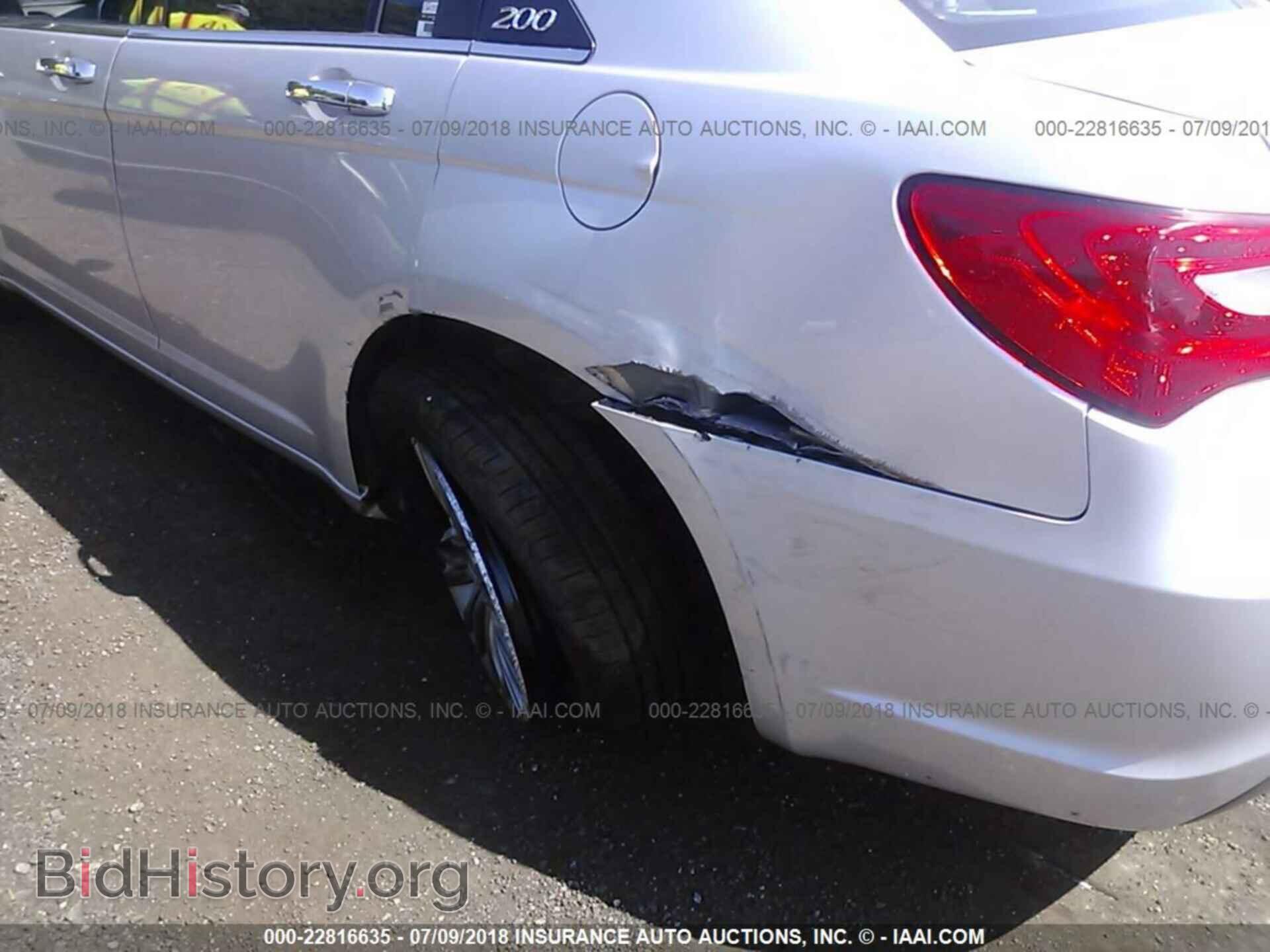 2011 Chrysler 200 - VIN: 1C3BC2FG3BN503810 - Фото 6