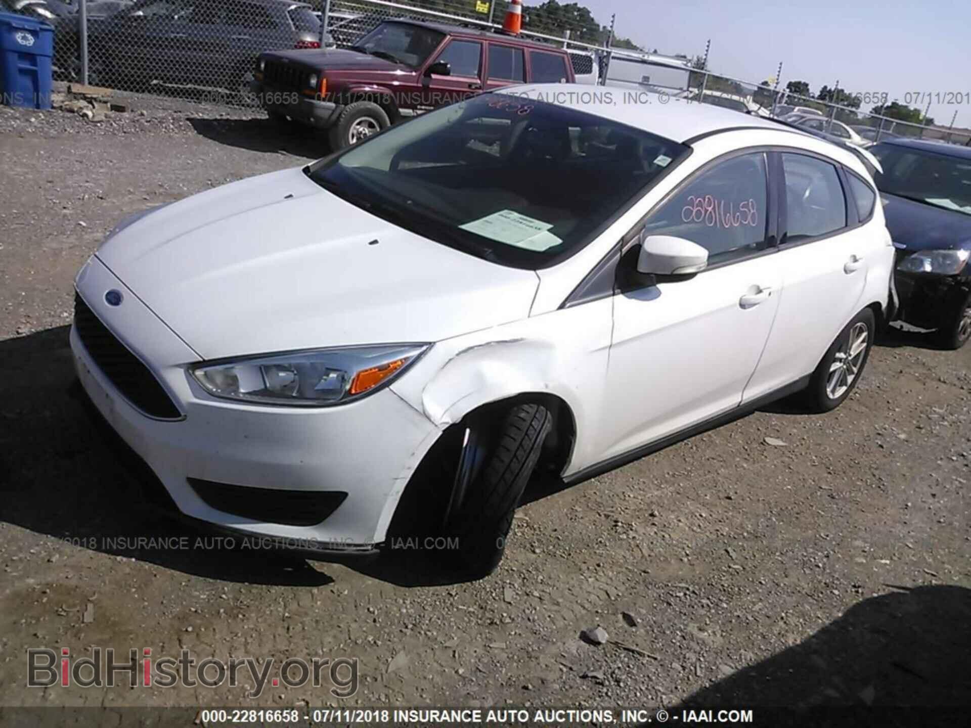 2015 Ford Focus - VIN: 1FADP3K21FL234125 - Фото 2