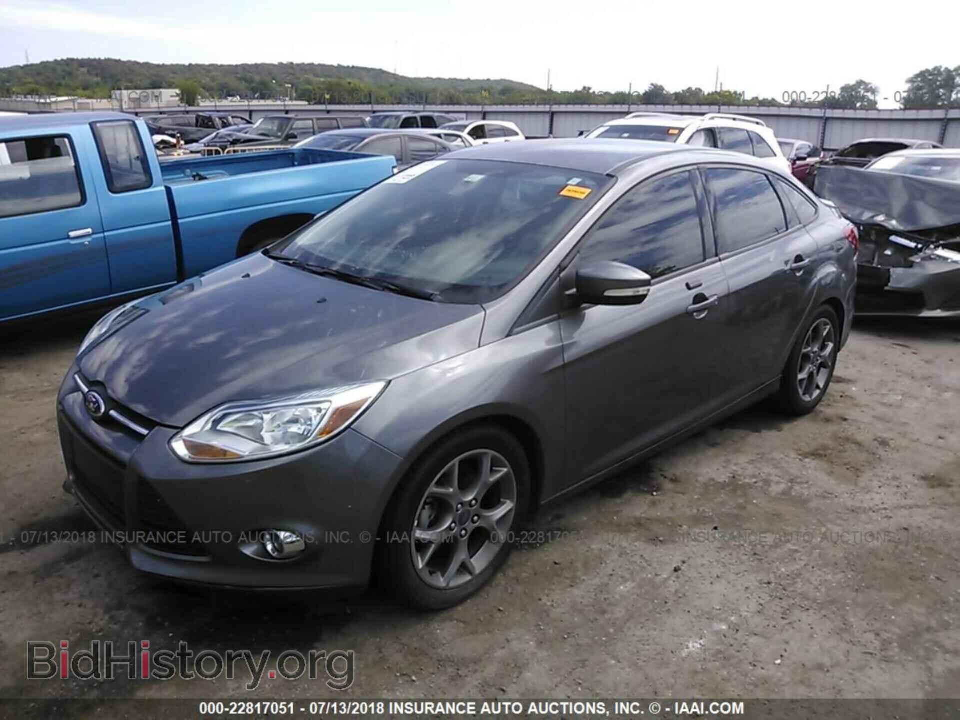 2014 Ford Focus - VIN: 1FADP3F2XEL241440 - Фото 2