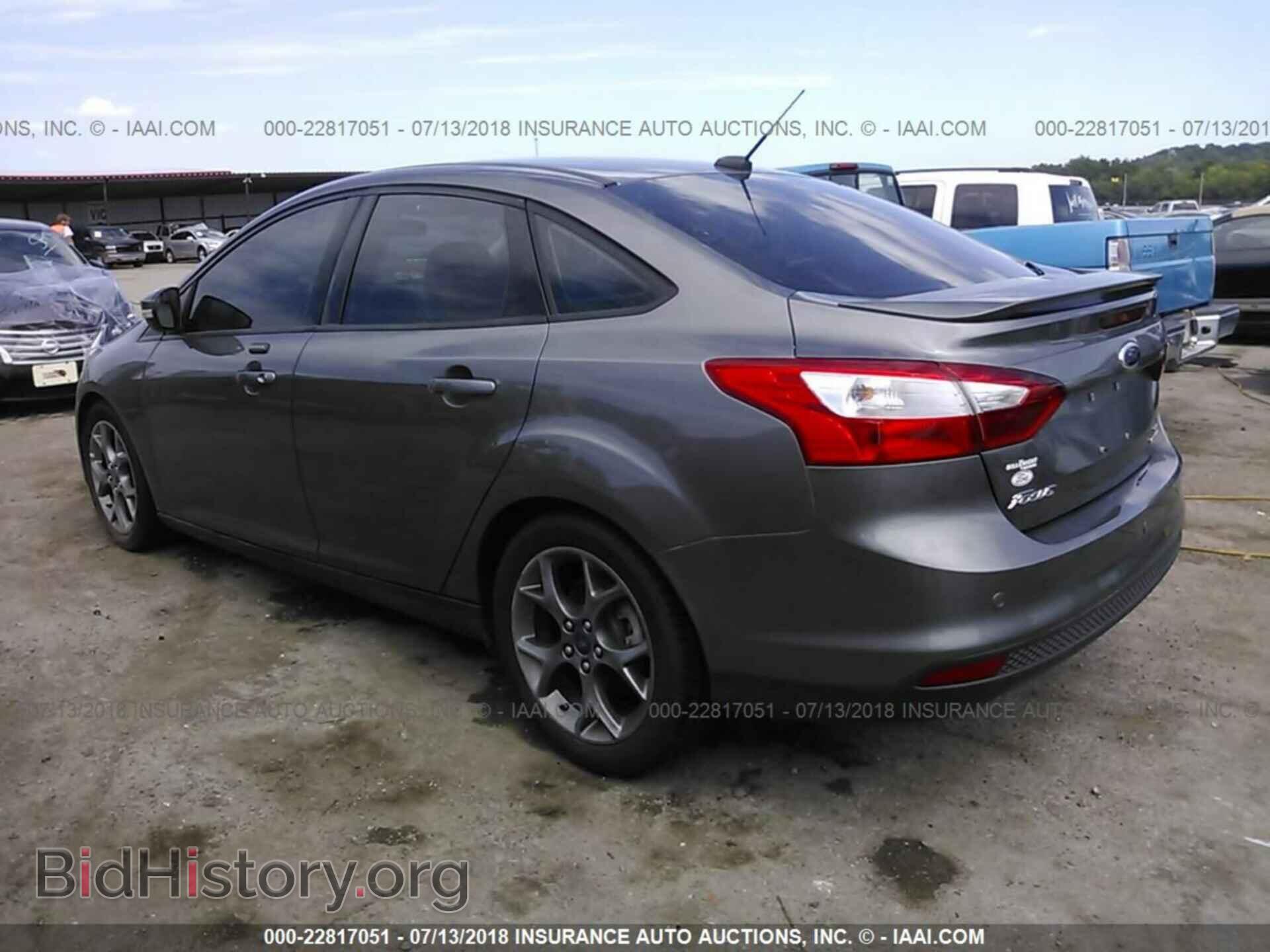 2014 Ford Focus - VIN: 1FADP3F2XEL241440 - Фото 3
