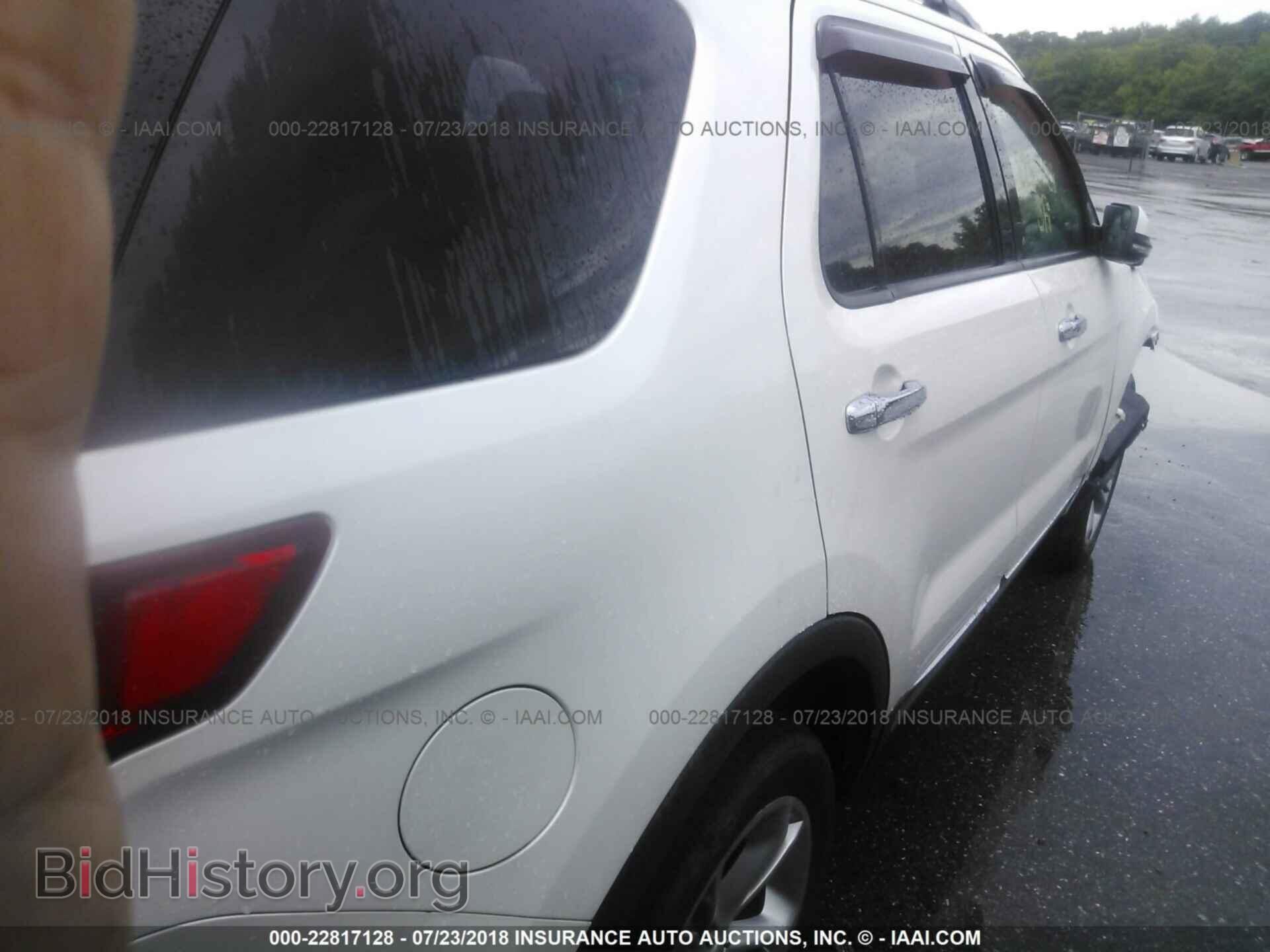2013 Ford Explorer - VIN: 1FM5K8F85DGA16280 - Photo 4