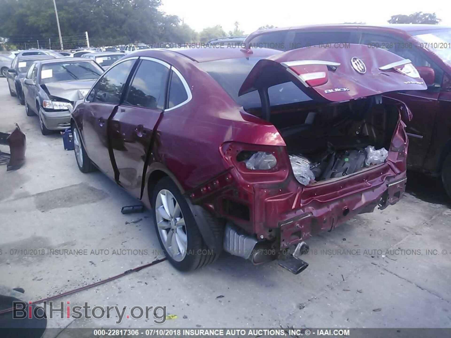 2014 Buick Verano - VIN: 1G4PP5SK4E4176101 - Photo 3