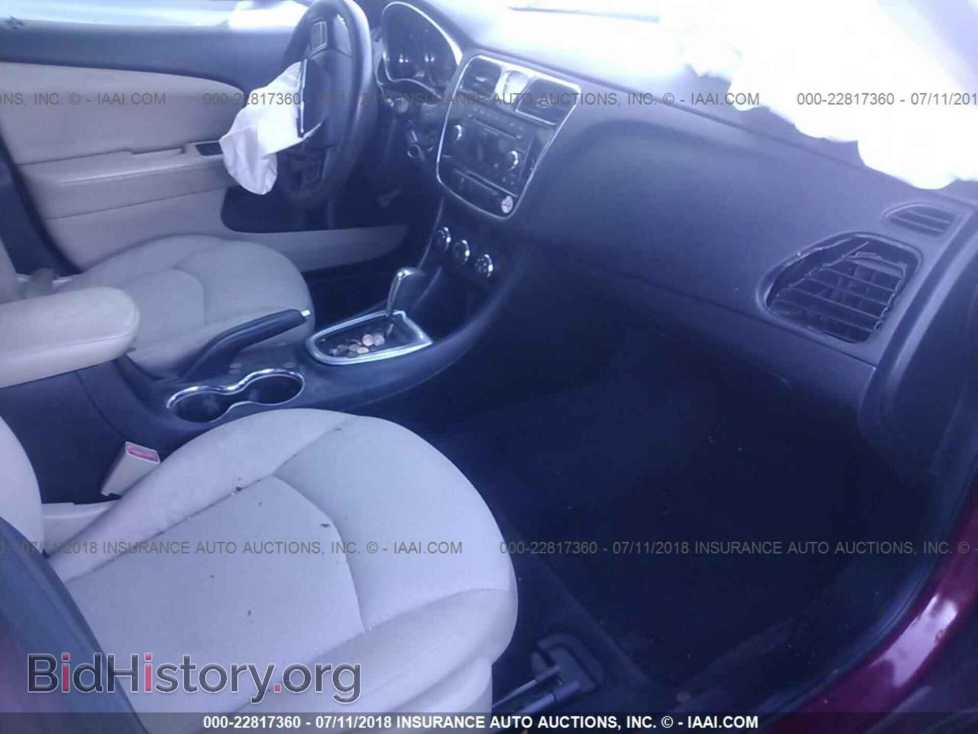 2014 Chrysler 200 - VIN: 1C3CCBAB3EN206380 - Photo 5