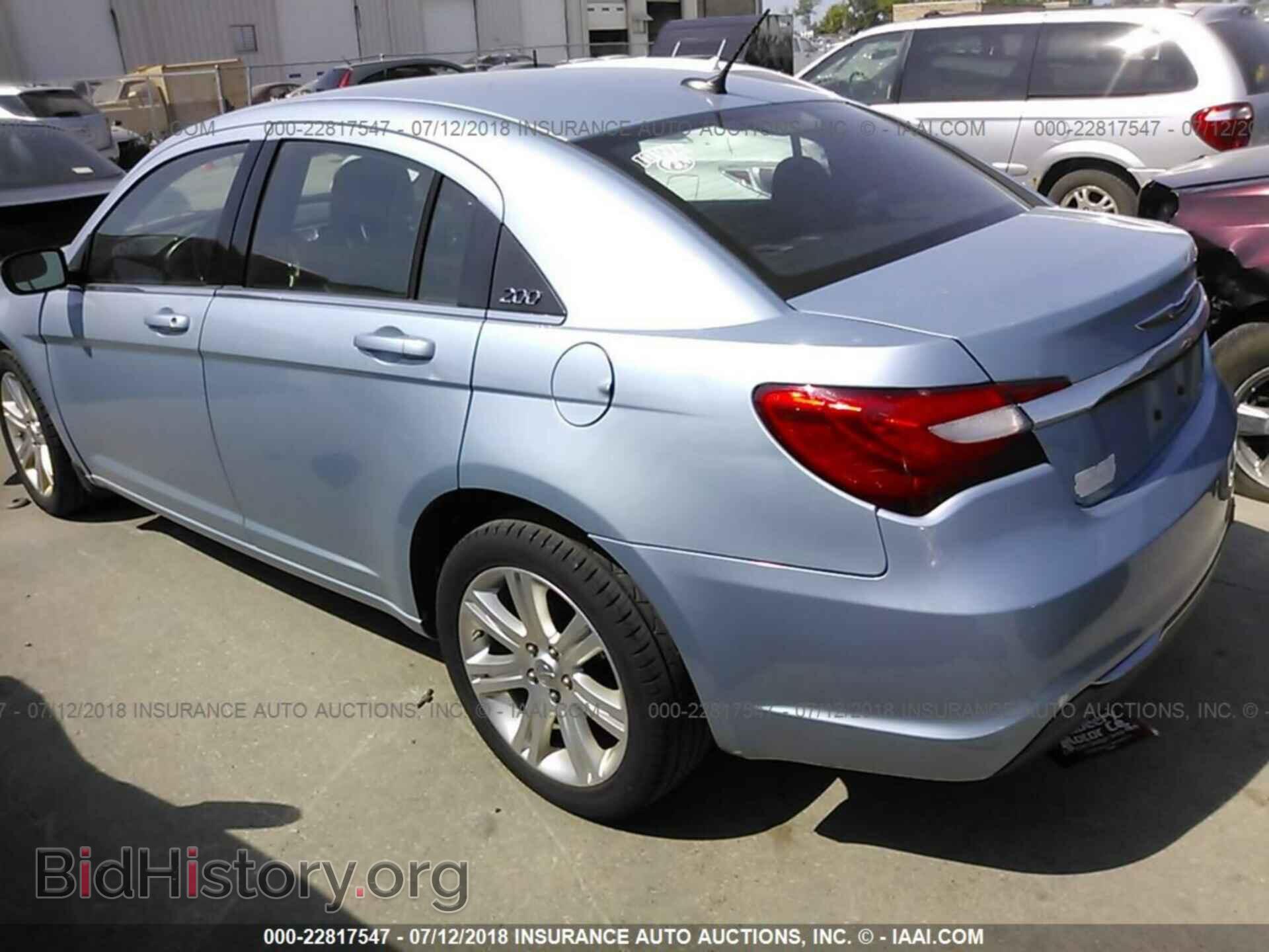 2012 Chrysler 200 - VIN: 1C3CCBBG1CN158336 - Фото 3