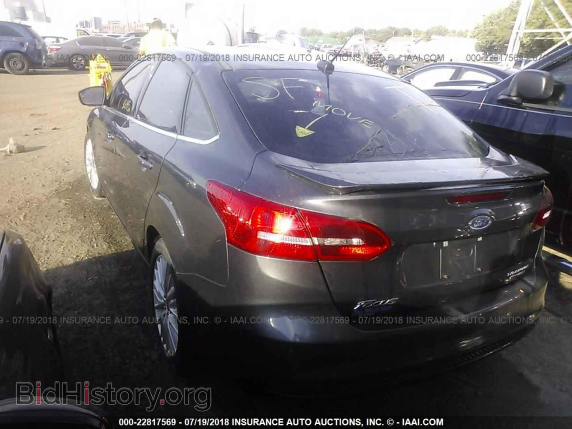 2015 Ford Focus - VIN: 1FADP3J27FL229576 - Photo 3