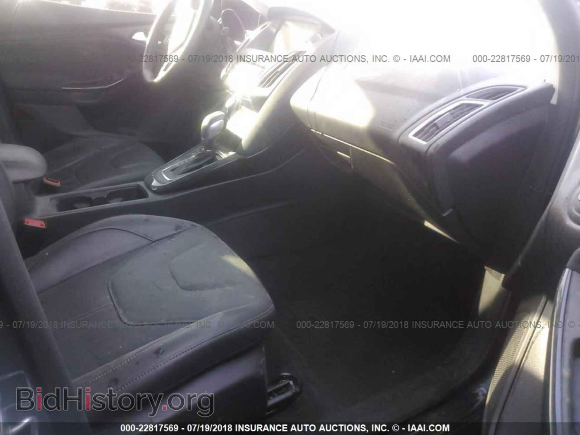 2015 Ford Focus - VIN: 1FADP3J27FL229576 - Photo 5
