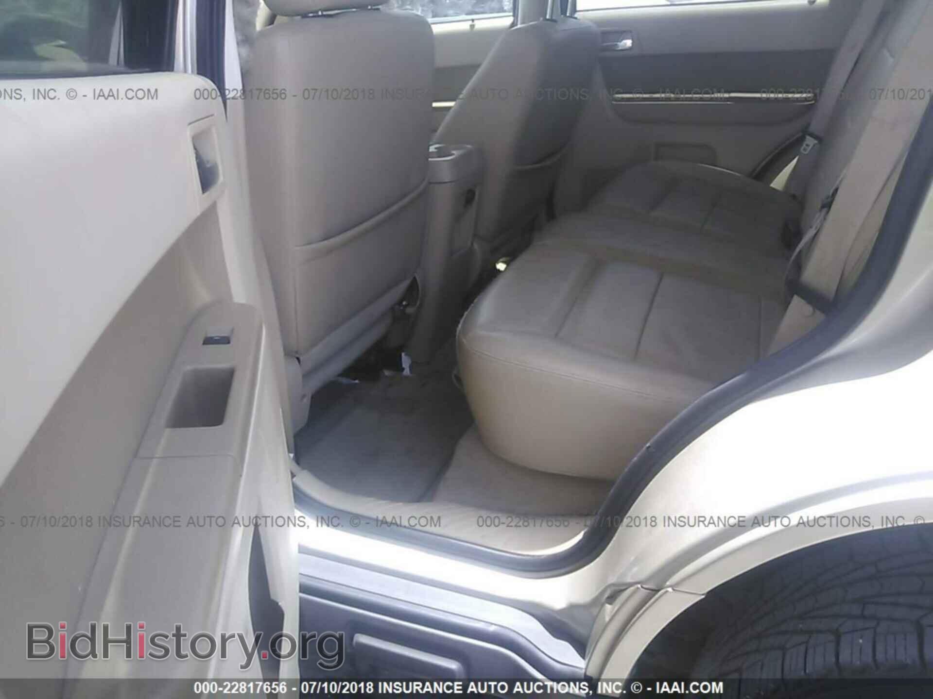 2011 Ford Escape - VIN: 1FMCU0EG5BKA36695 - Фото 8