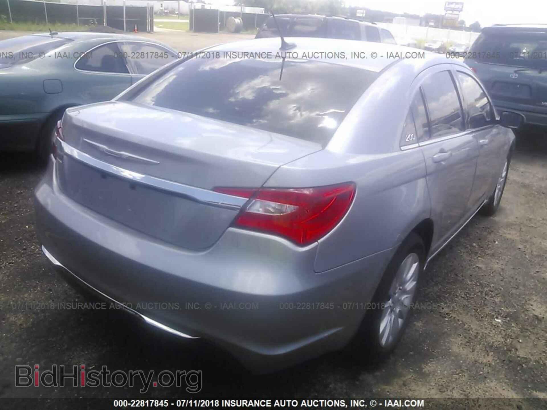 2014 Chrysler 200 - VIN: 1C3CCBAB4EN124268 - Фото 4